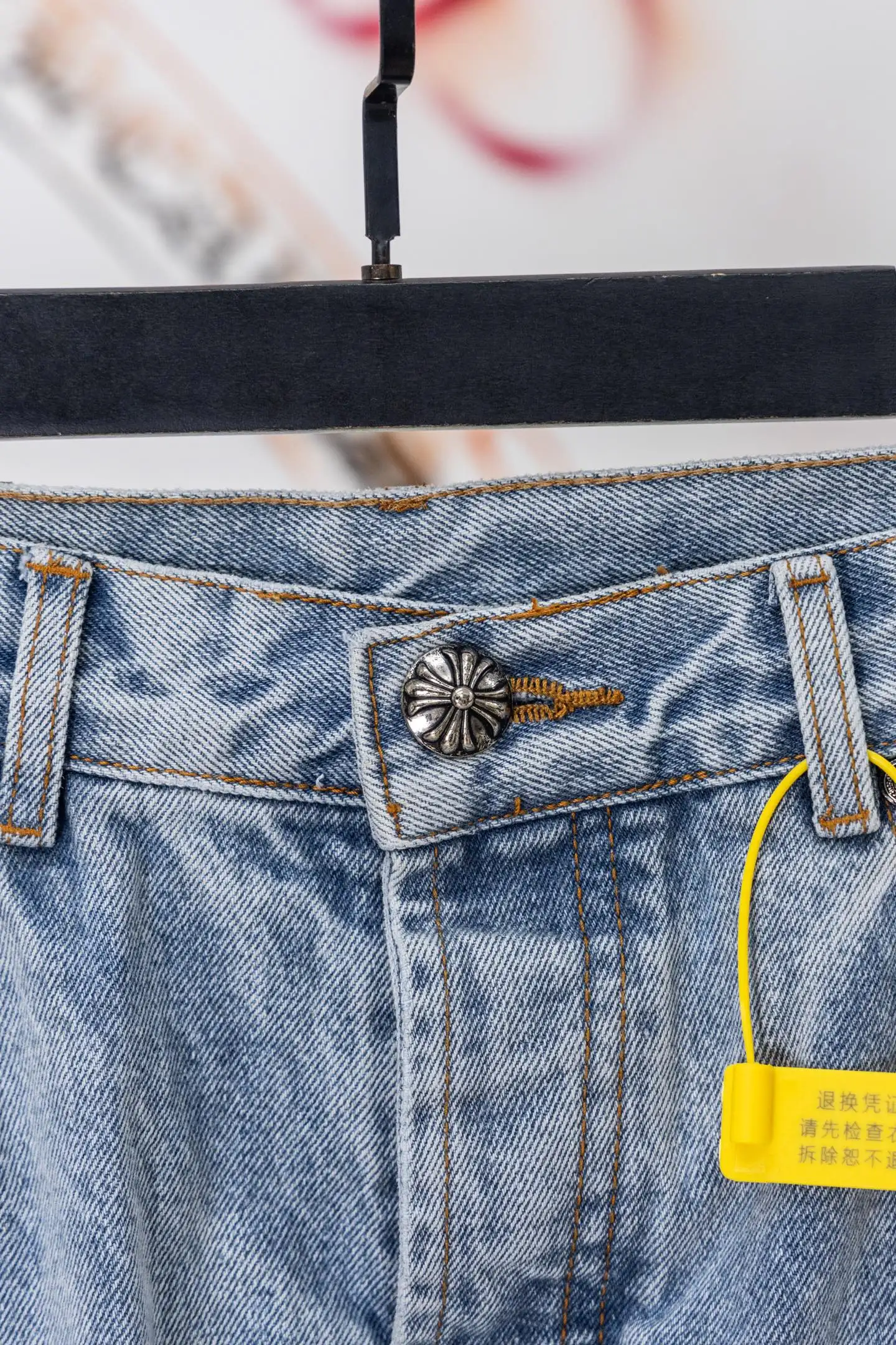 Cross Patch Straight-Leg Jeans D20519785 — view 4