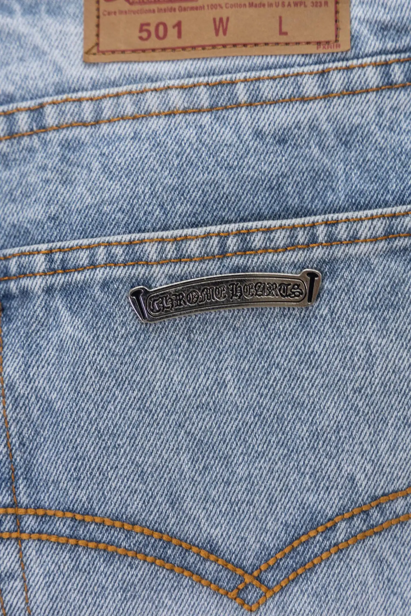 Cross Patch Straight-Leg Jeans D20519785 — view 12