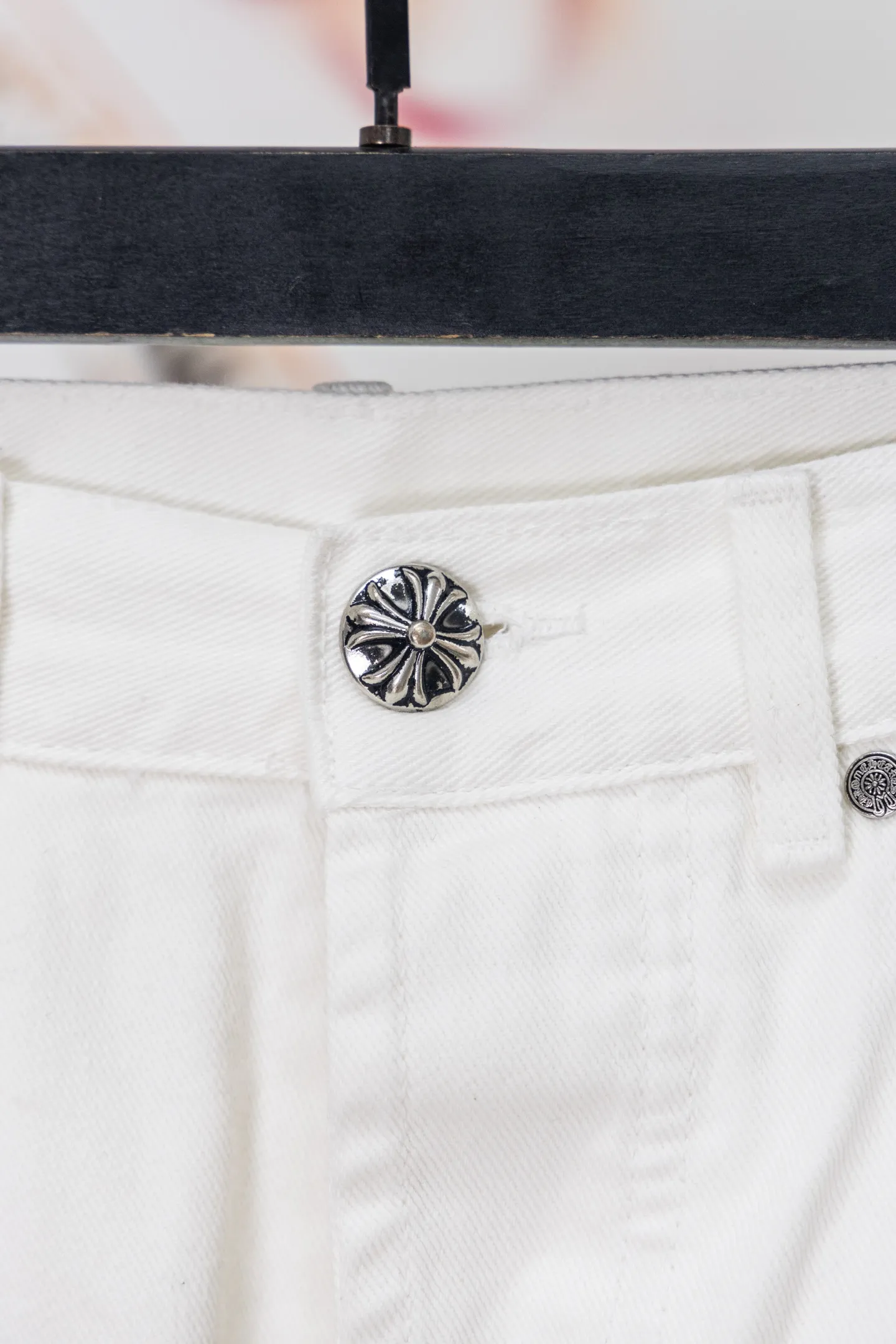 Cross Patch Straight-Leg Jeans D20519769 — view 4