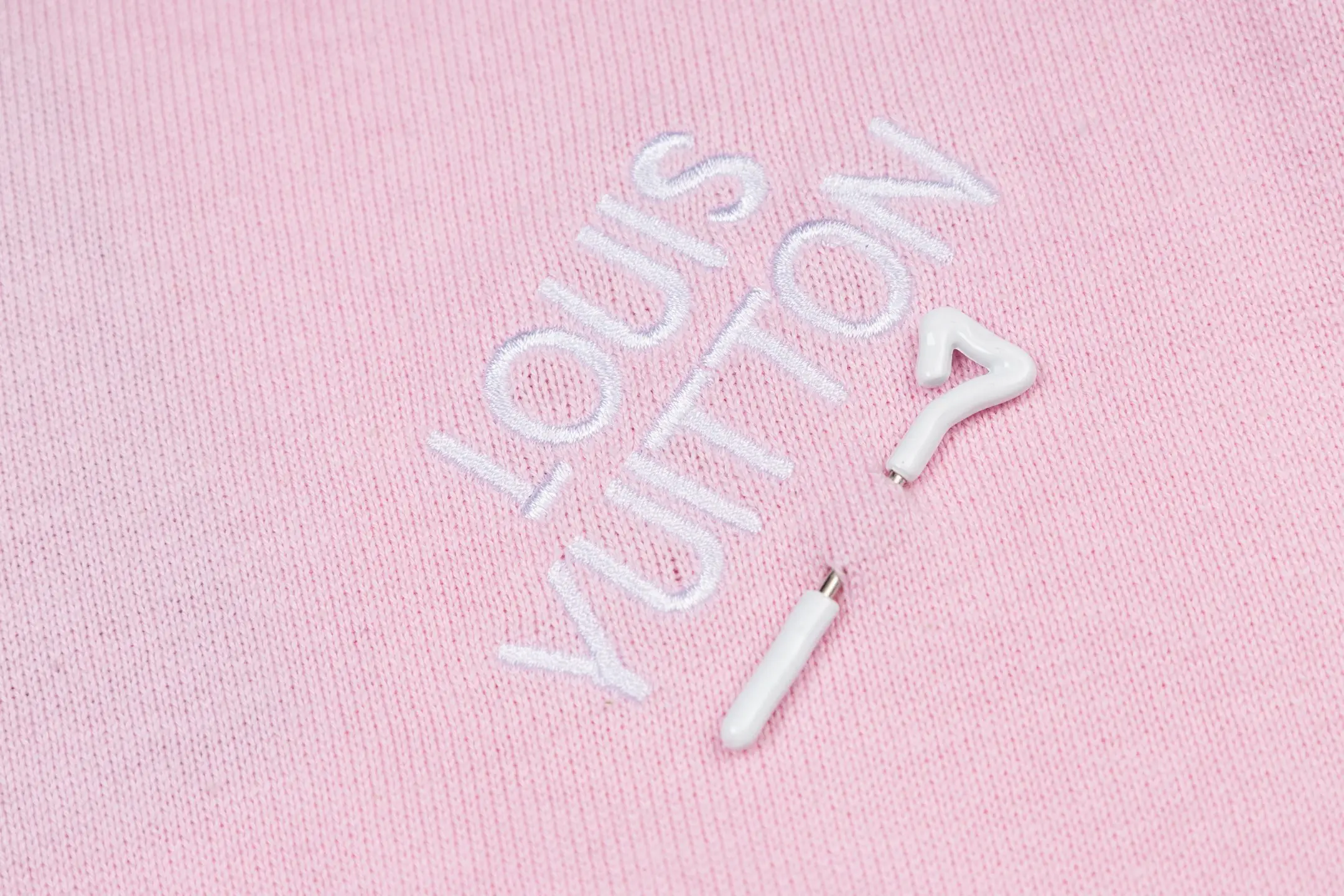 Logo Embroidery Pin Detail Knit T-Shirt D21014197 — view 6