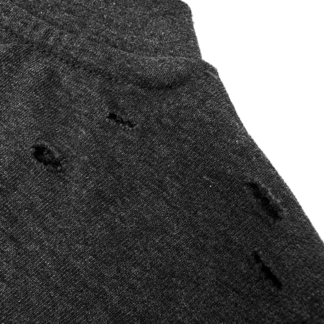 Gothic Logo Distressed Long-Sleeve T-Shirt D21022293 — view 4