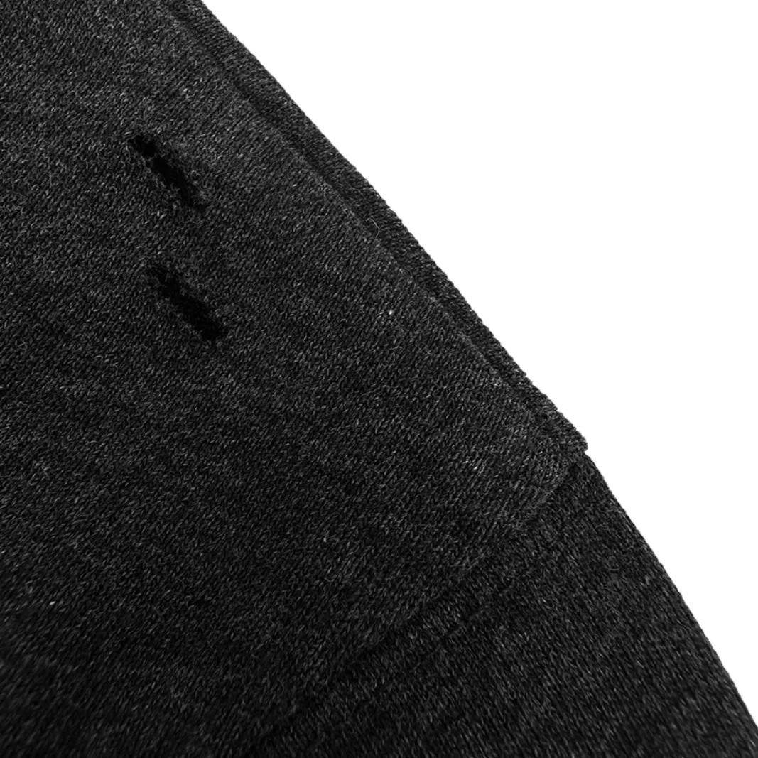 Gothic Logo Distressed Long-Sleeve T-Shirt D21022293 — view 7