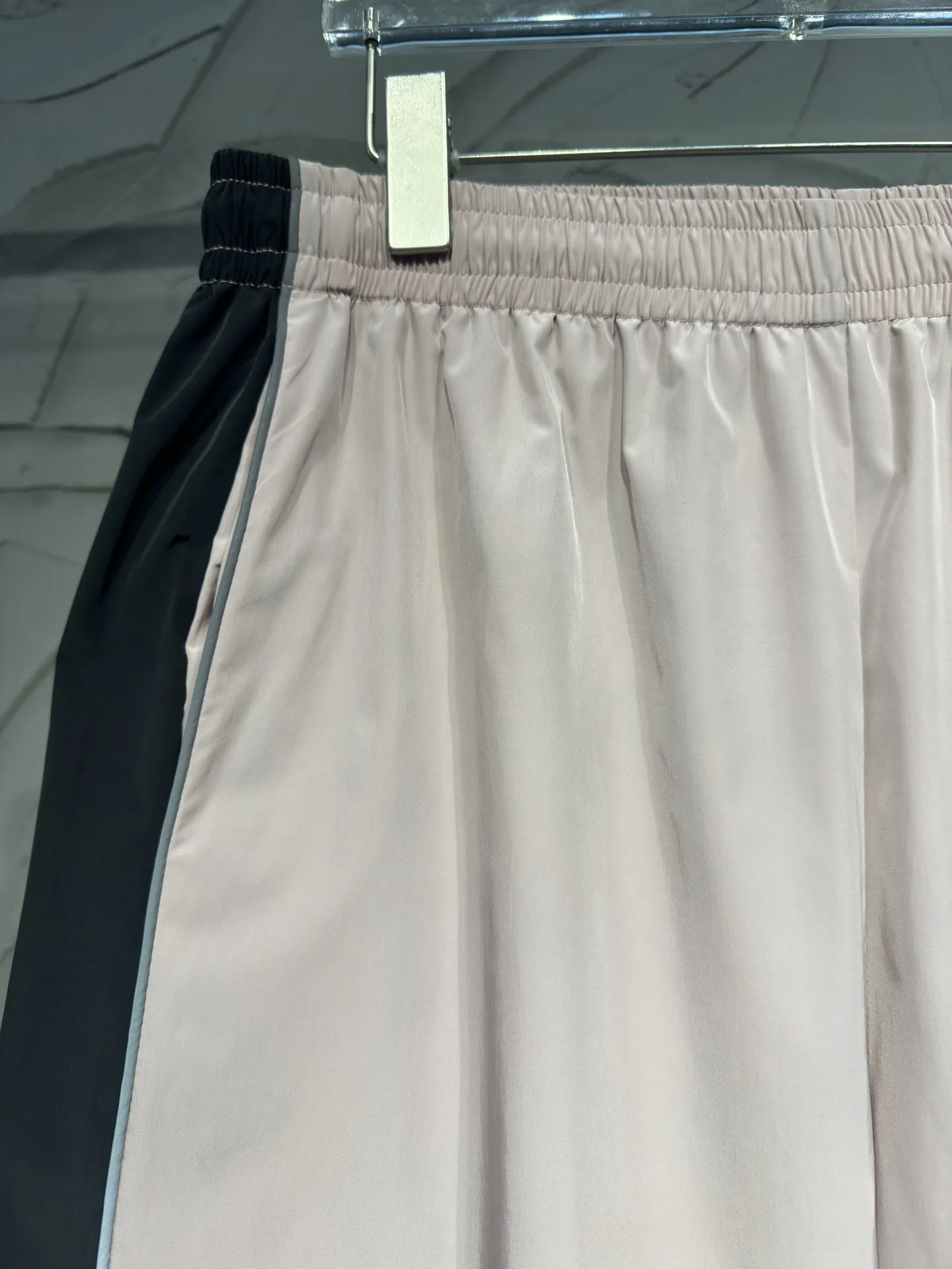 Bodies Reflective Logo Track Pants D21024331 — view 2