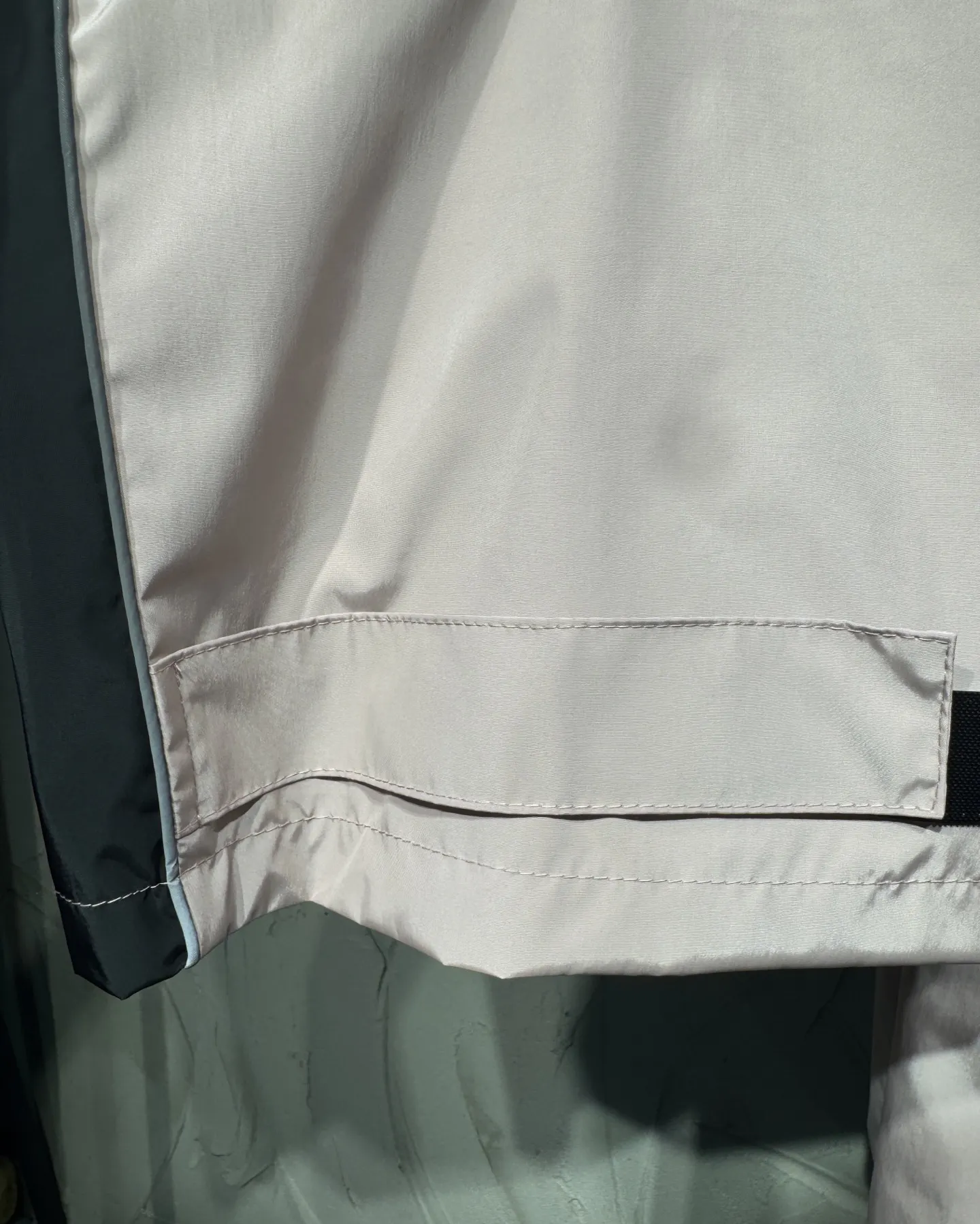 Bodies Reflective Logo Track Pants D21024331 — view 15
