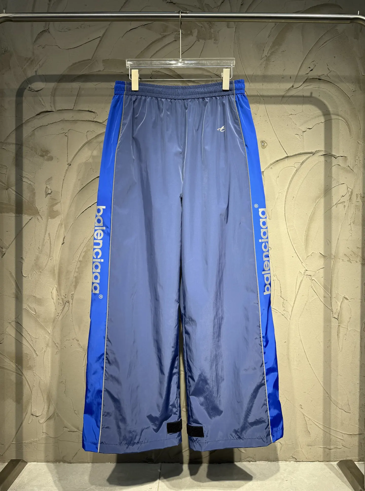 Bodies Reflective Logo Track Trousers D21024330