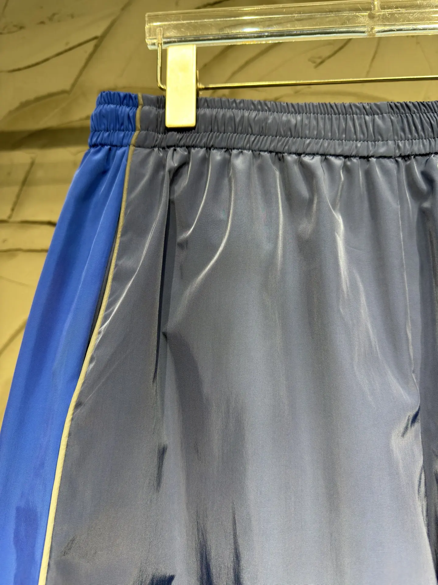 Bodies Reflective Logo Track Trousers D21024330 — view 2