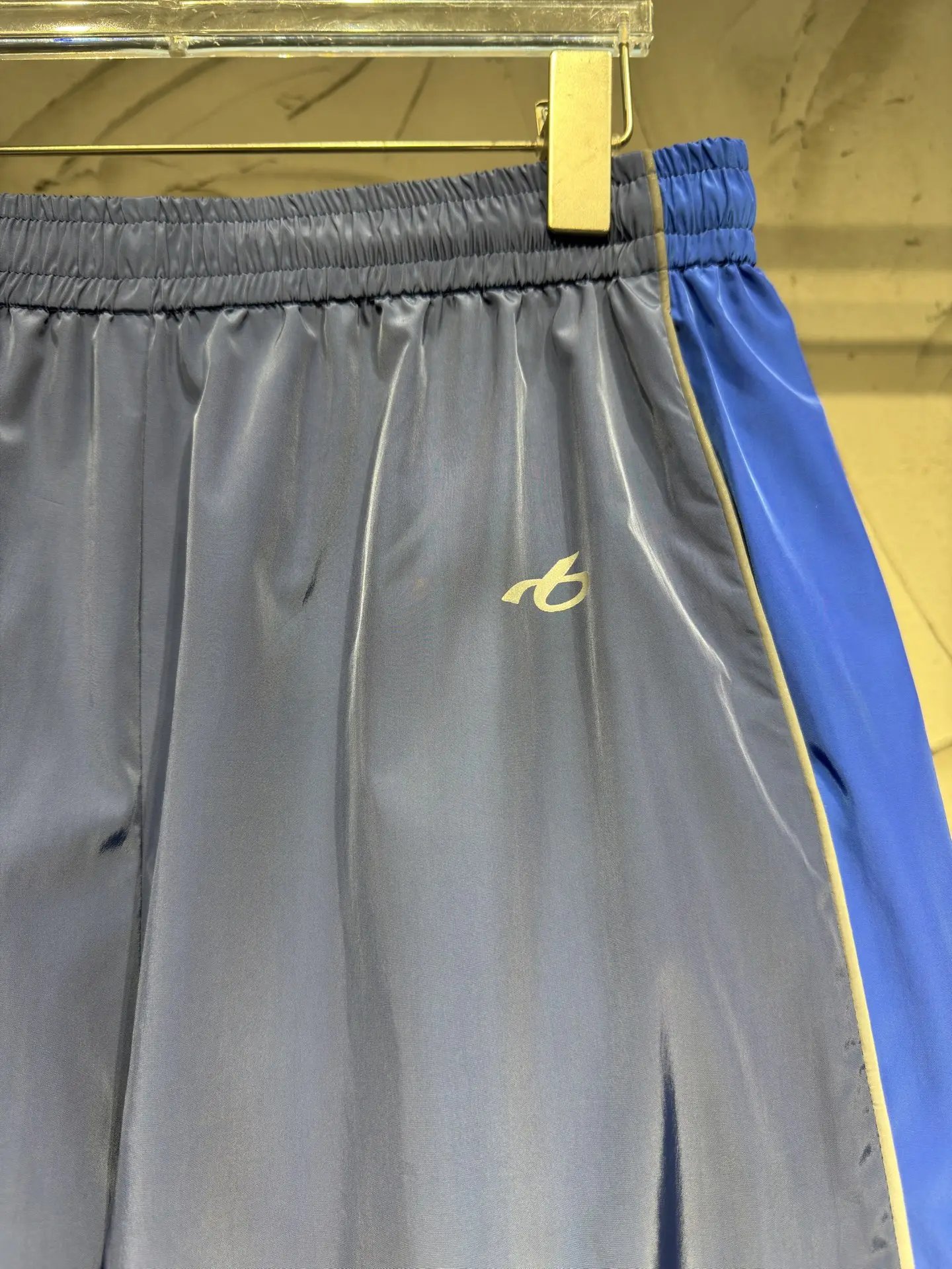 Bodies Reflective Logo Track Trousers D21024330 — view 3