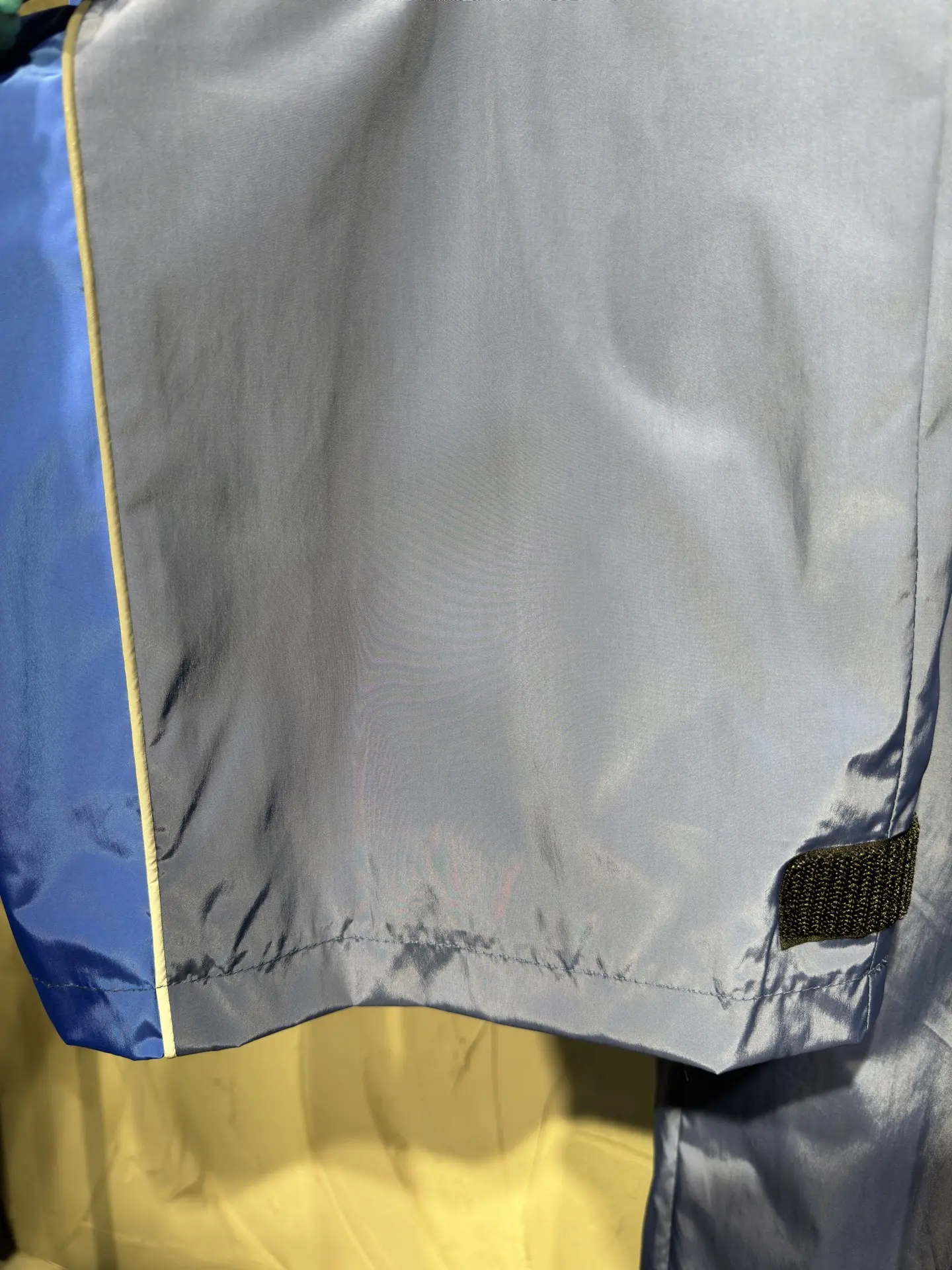 Bodies Reflective Logo Track Trousers D21024330 — view 10