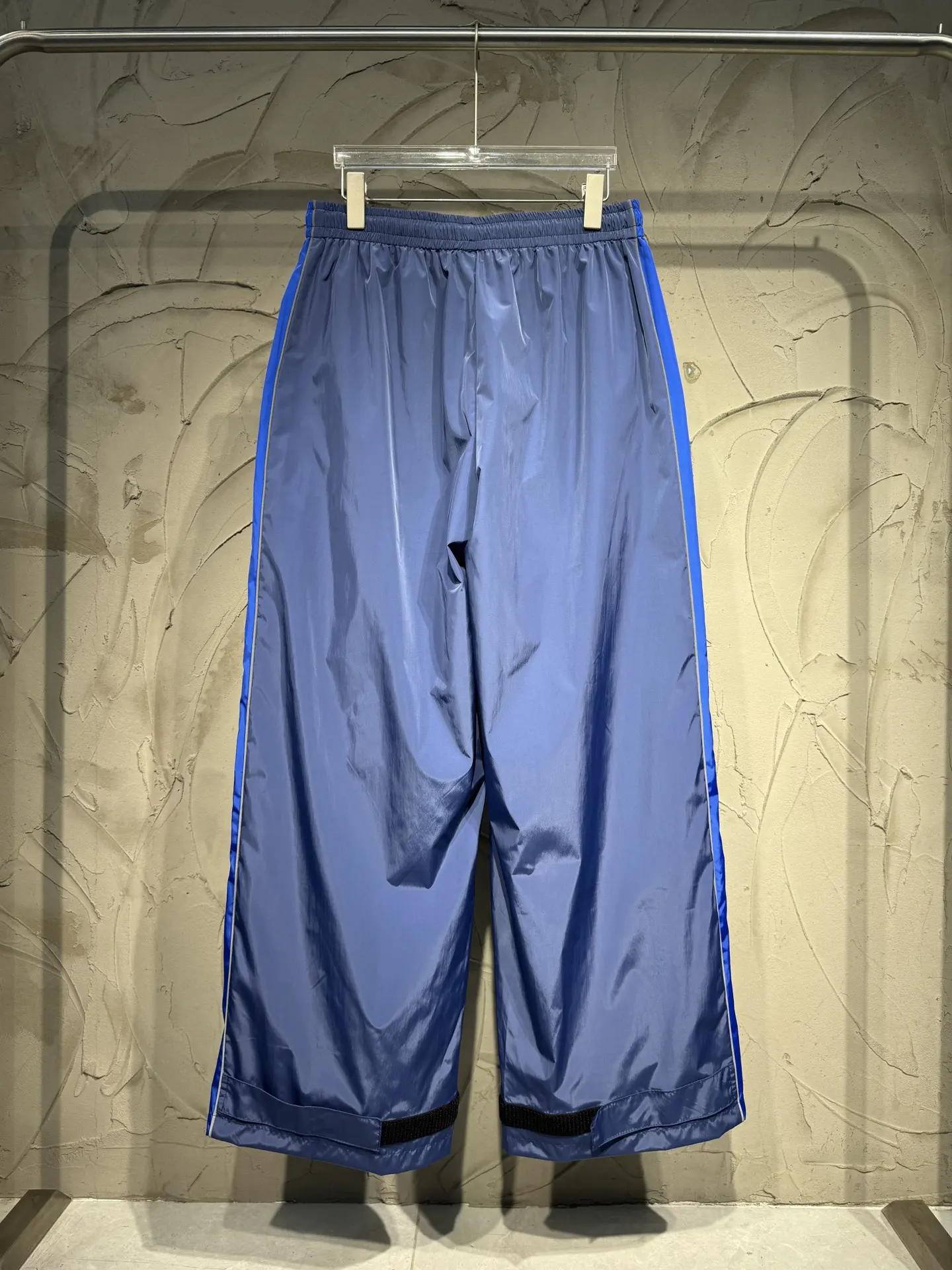 Bodies Reflective Logo Track Trousers D21024330 — view 13