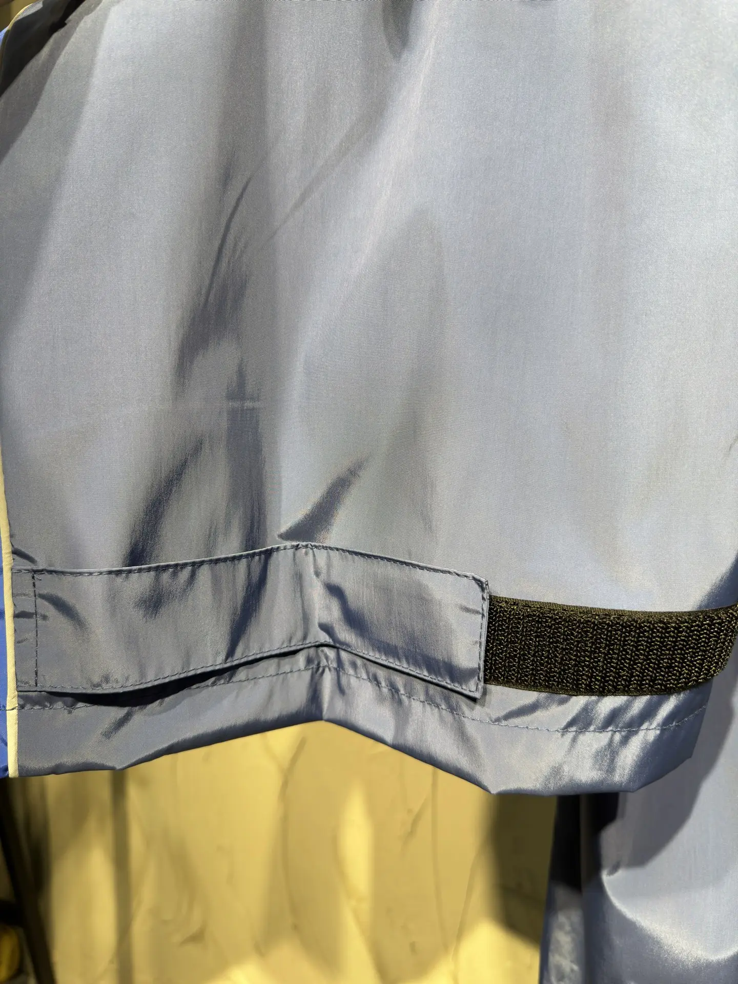 Bodies Reflective Logo Track Trousers D21024330 — view 16