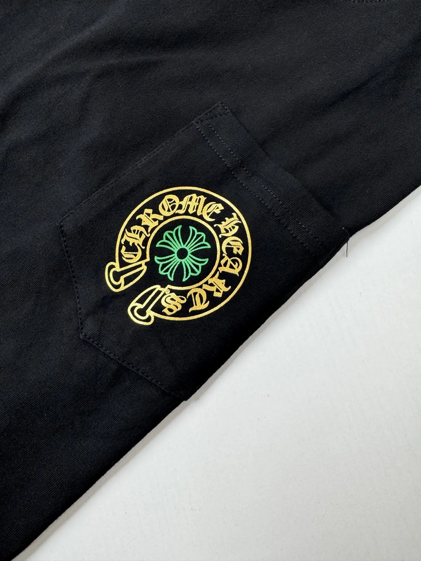 Horseshoe Logo Pocket T-Shirt D21018670 — view 7