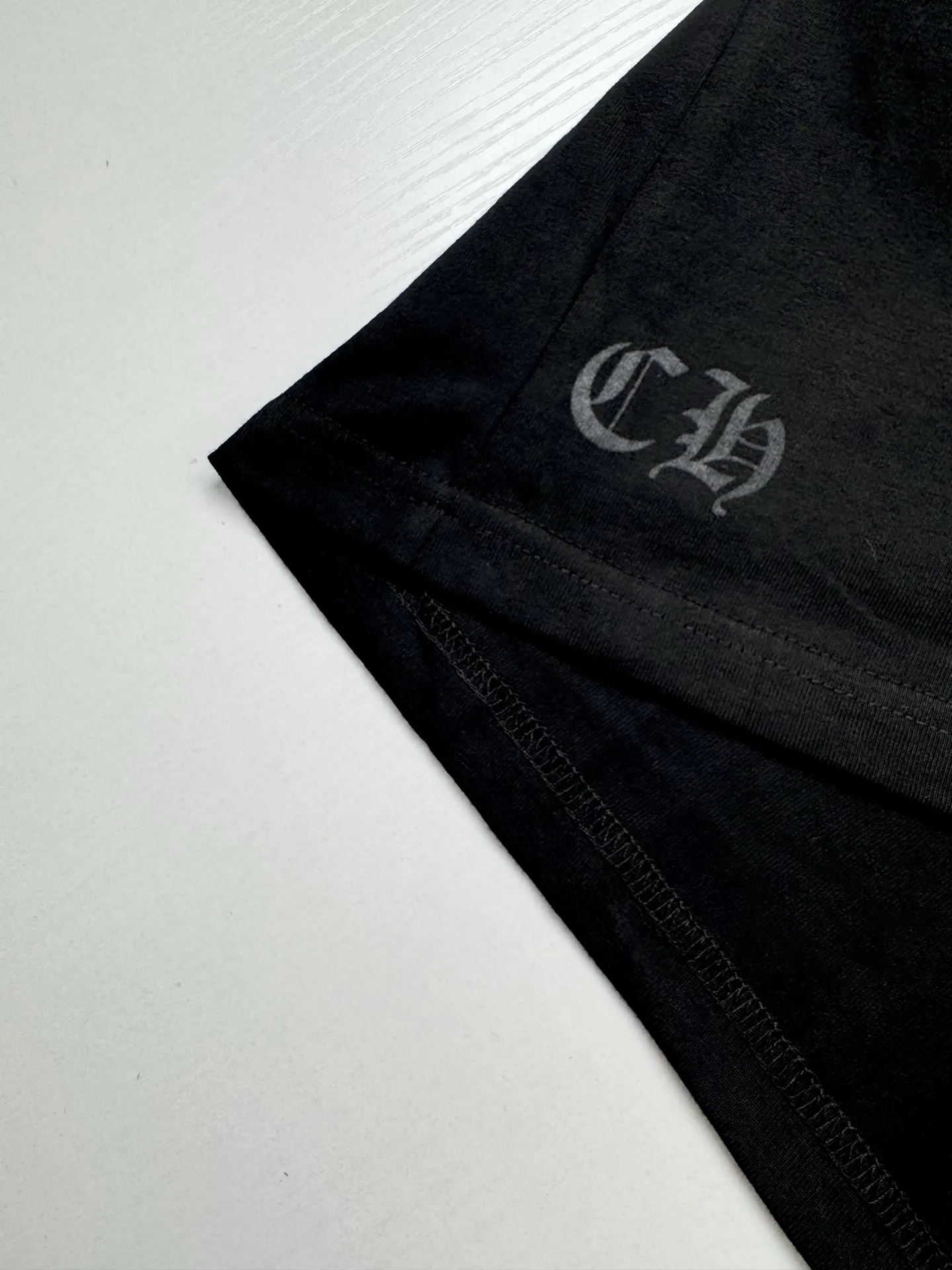 Horseshoe Logo Pocket T-Shirt D21018670 — view 10