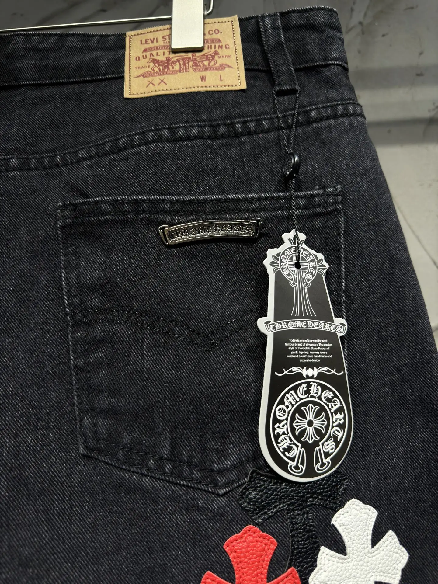 Cross-Patch Distressed Straight-Leg Jeans D21024346 — view 13
