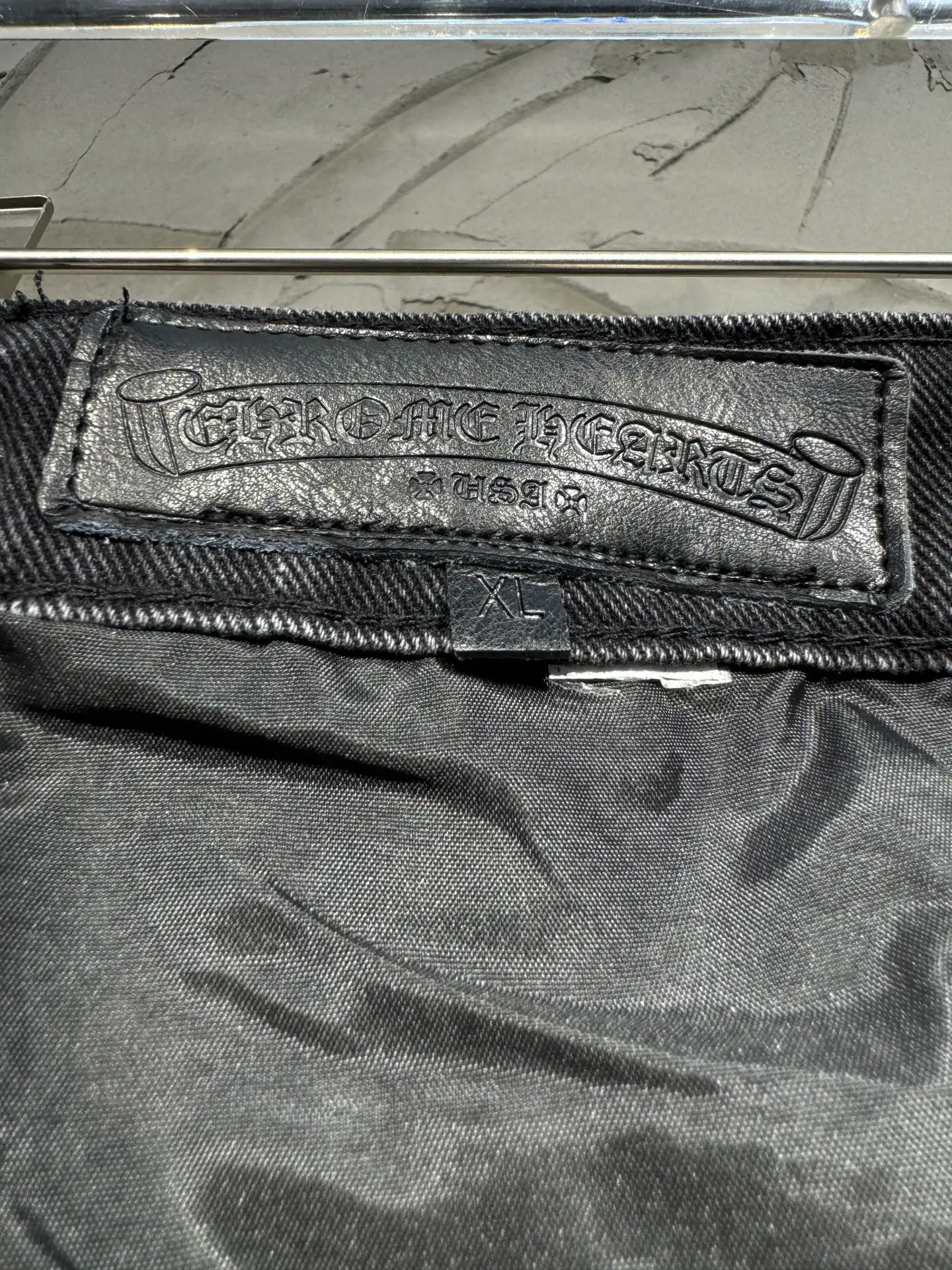 Cross-Patch Distressed Straight-Leg Jeans D21024346 — view 16