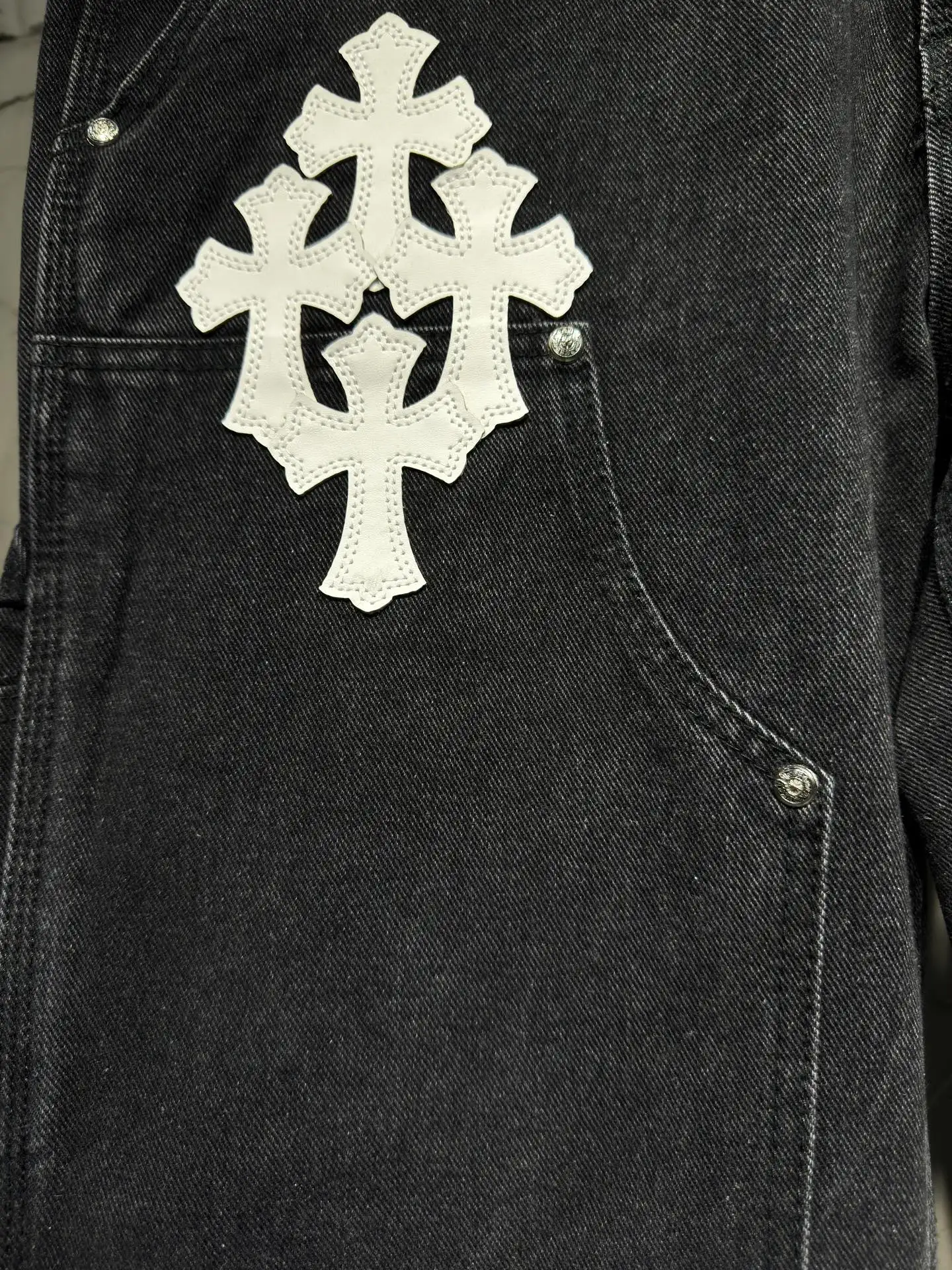 Cross-Patch Distressed Carpenter Jeans D21024342 — view 8