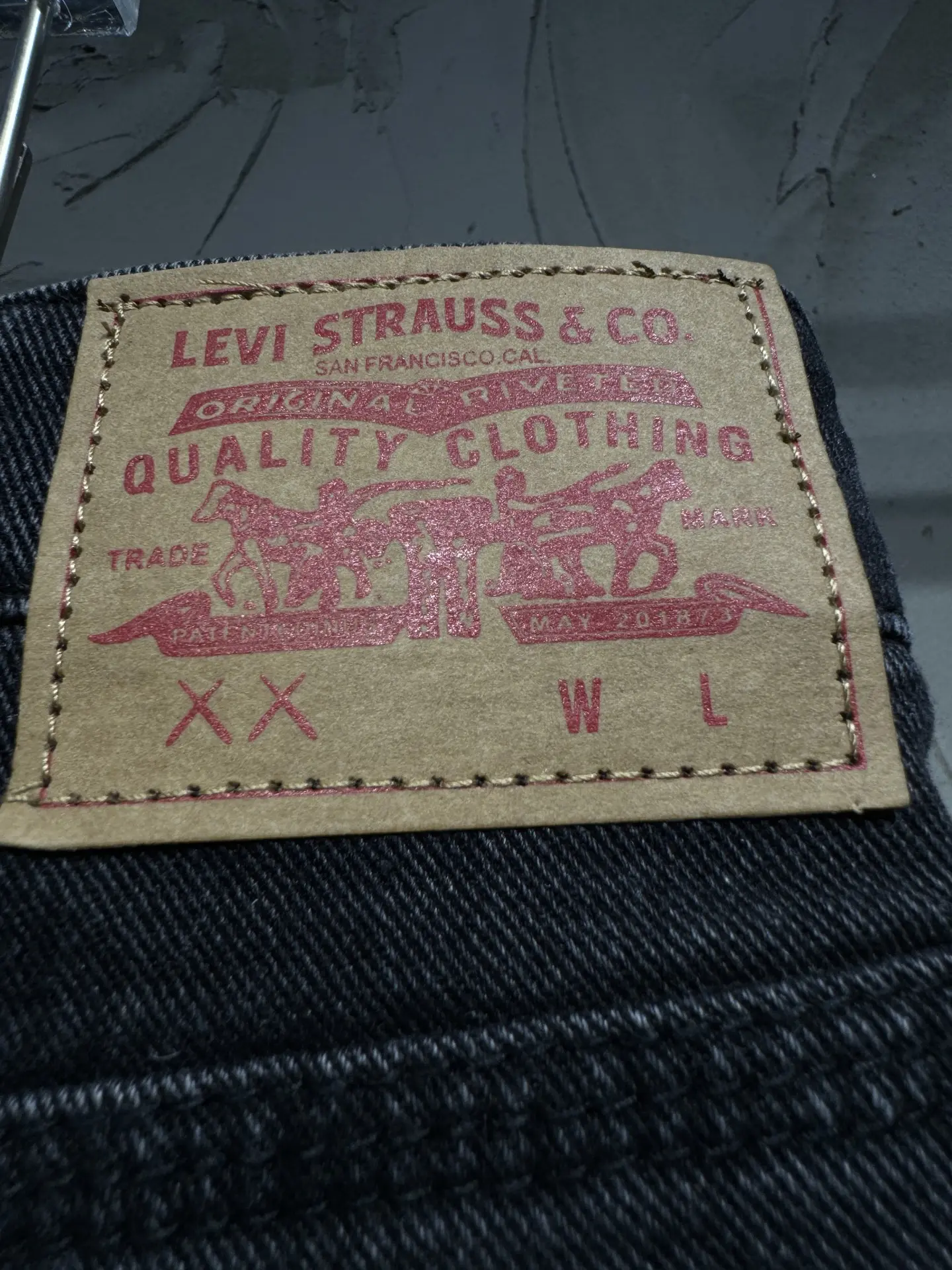 Cross-Patch Distressed Carpenter Jeans D21024342 — view 13