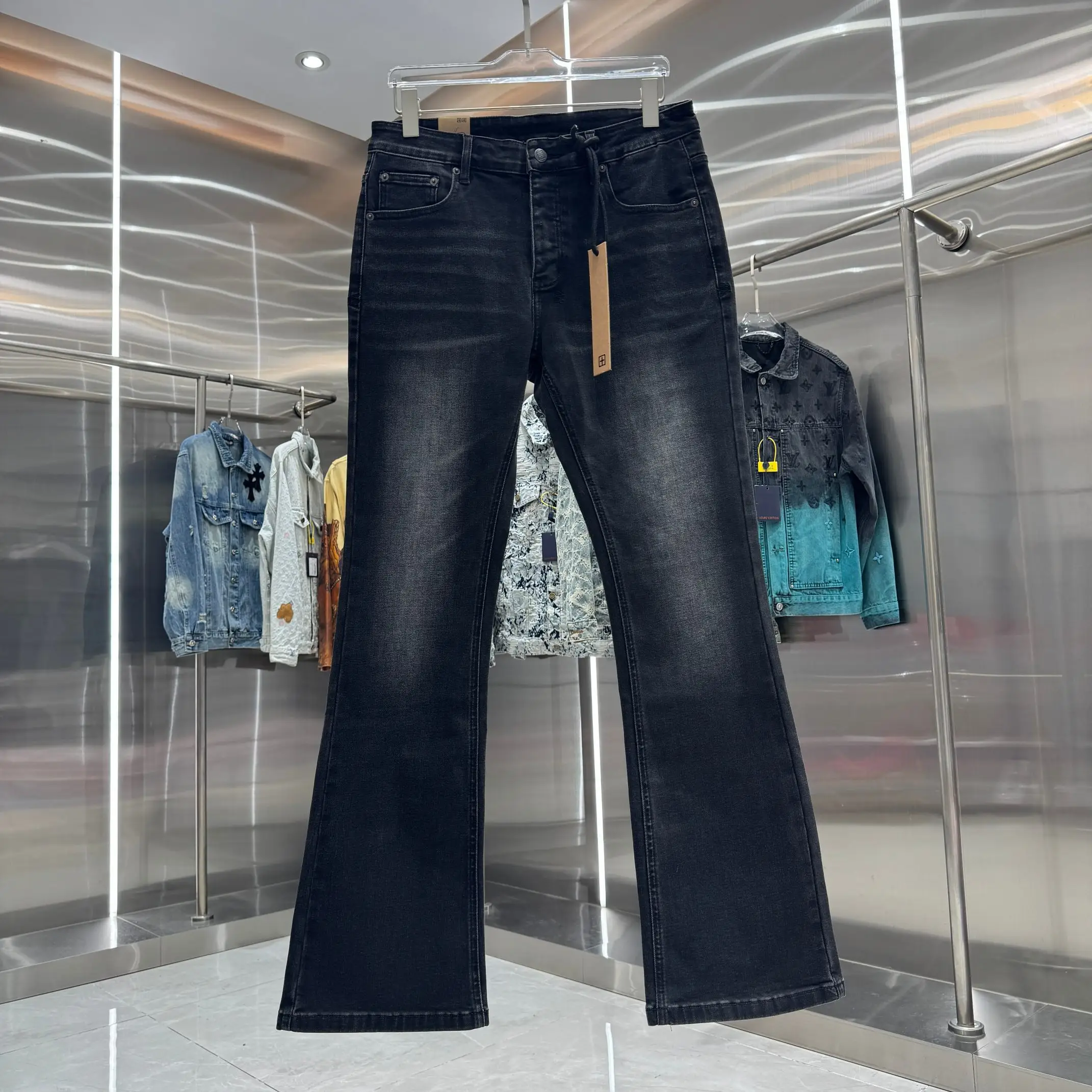 Washed Flare-Leg Jeans D21019048
