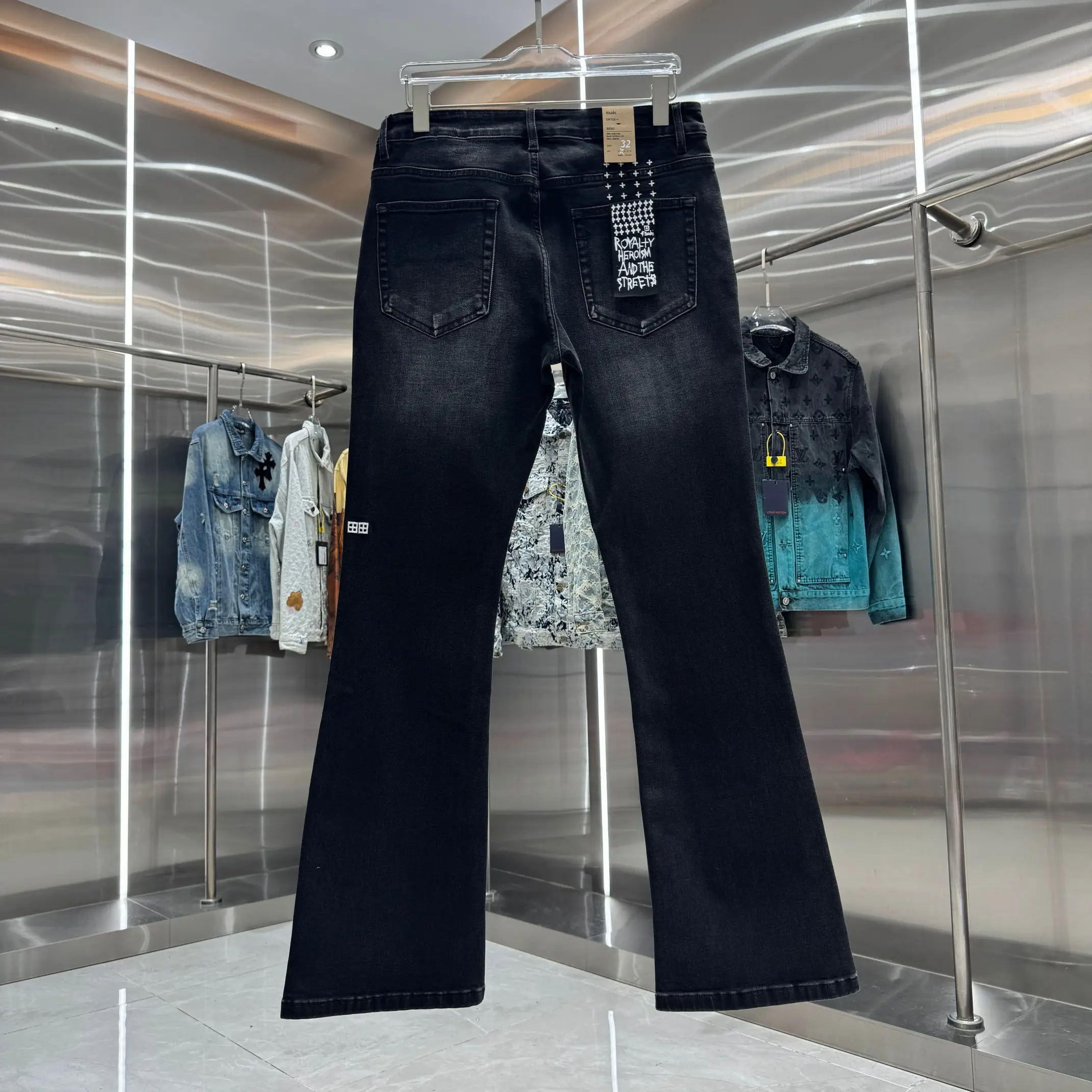 Washed Flare-Leg Jeans D21019048 — view 2