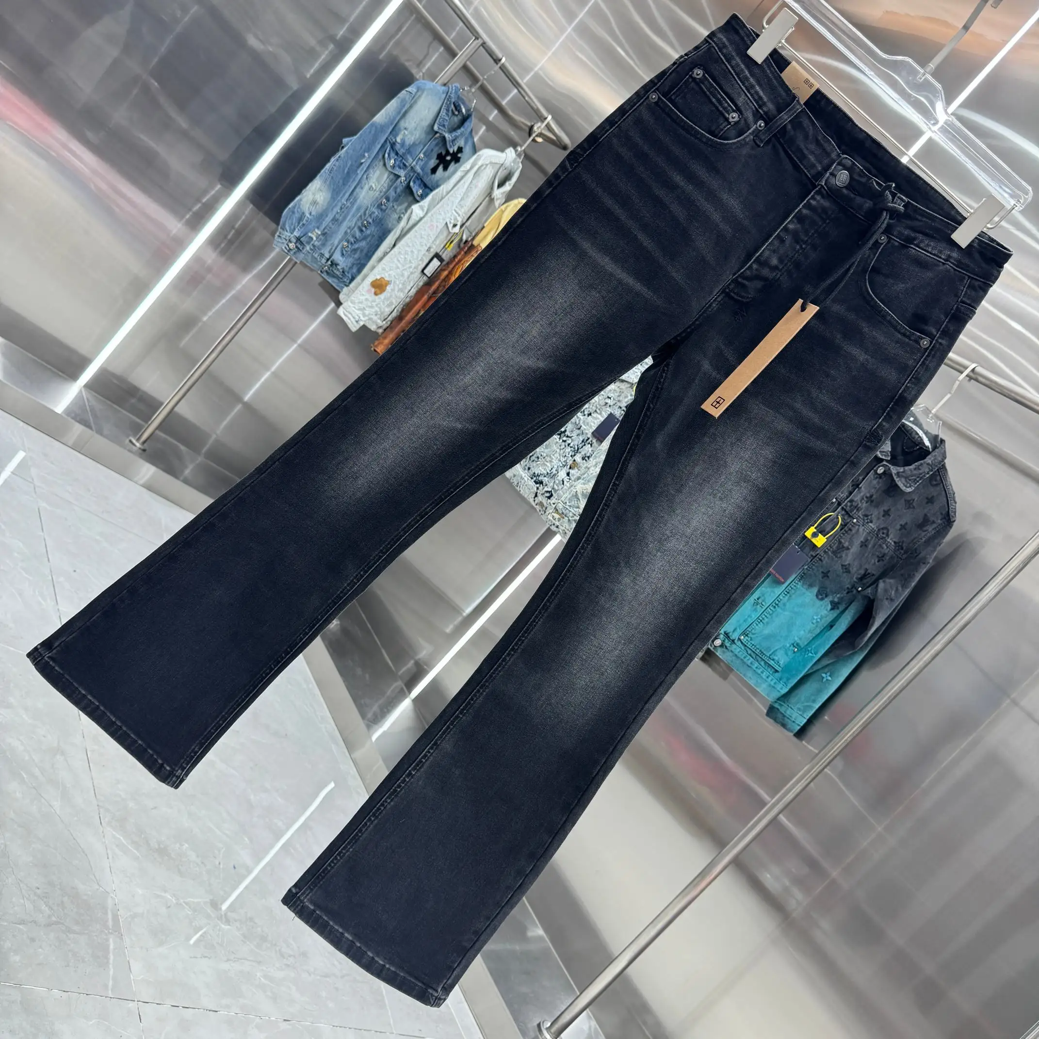 Washed Flare-Leg Jeans D21019048 — view 3