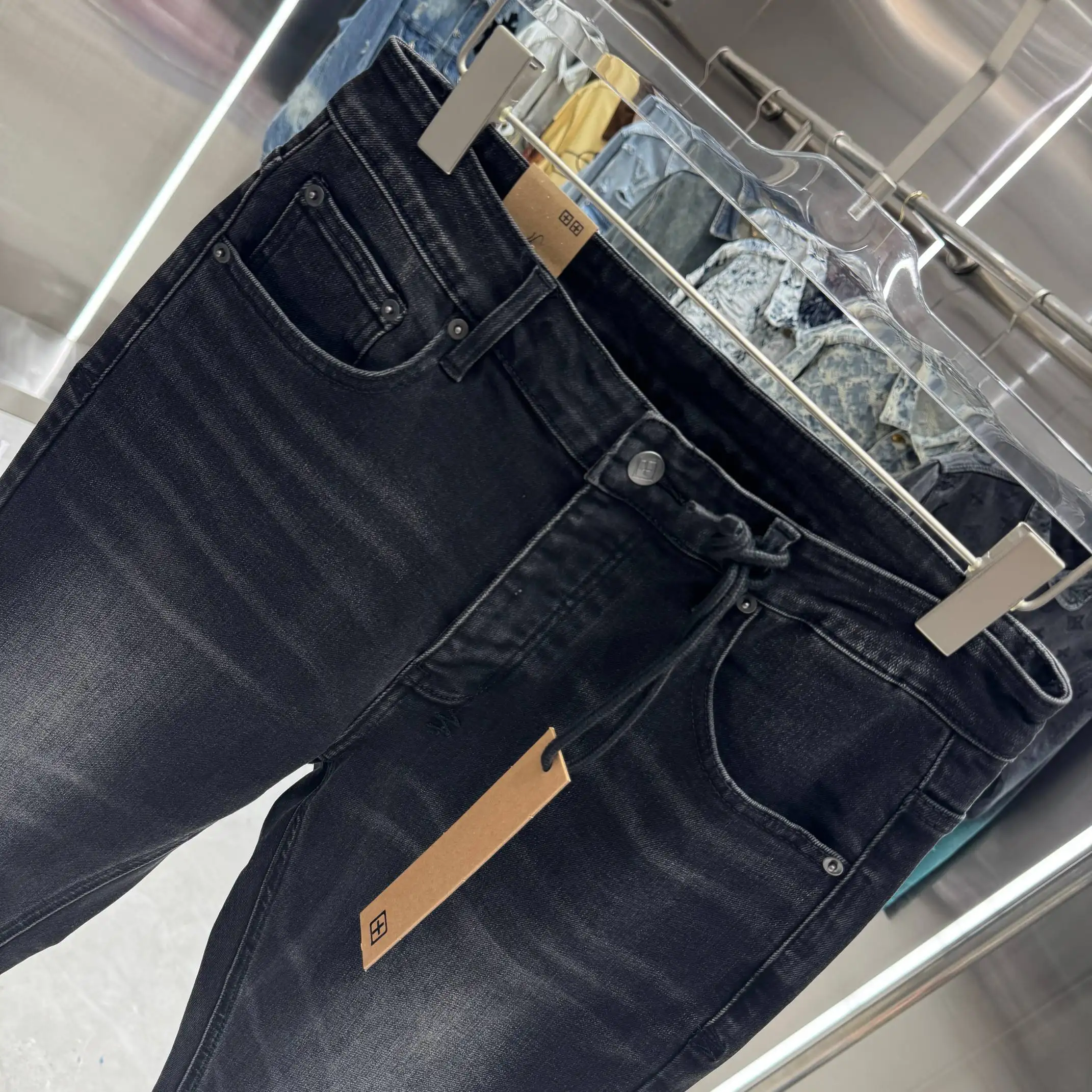 Washed Flare-Leg Jeans D21019048 — view 4