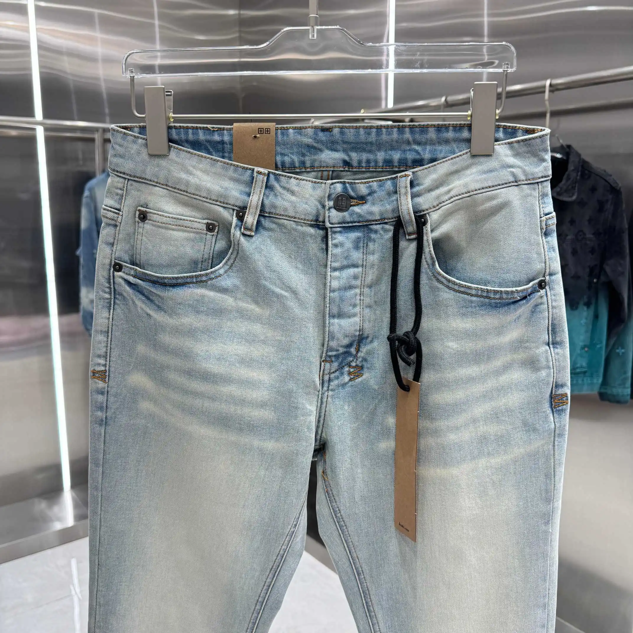 Distressed Logo-Print Flared Jeans D21019046 — view 6