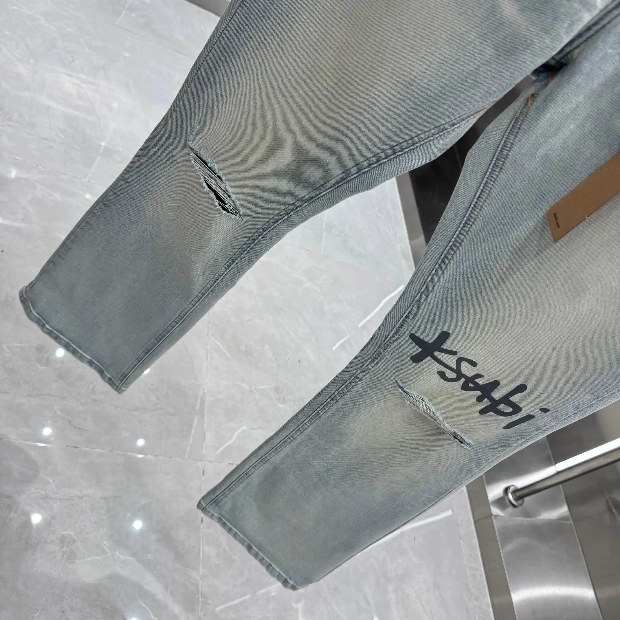 Distressed Logo-Print Flared Jeans D21019046 — view 9