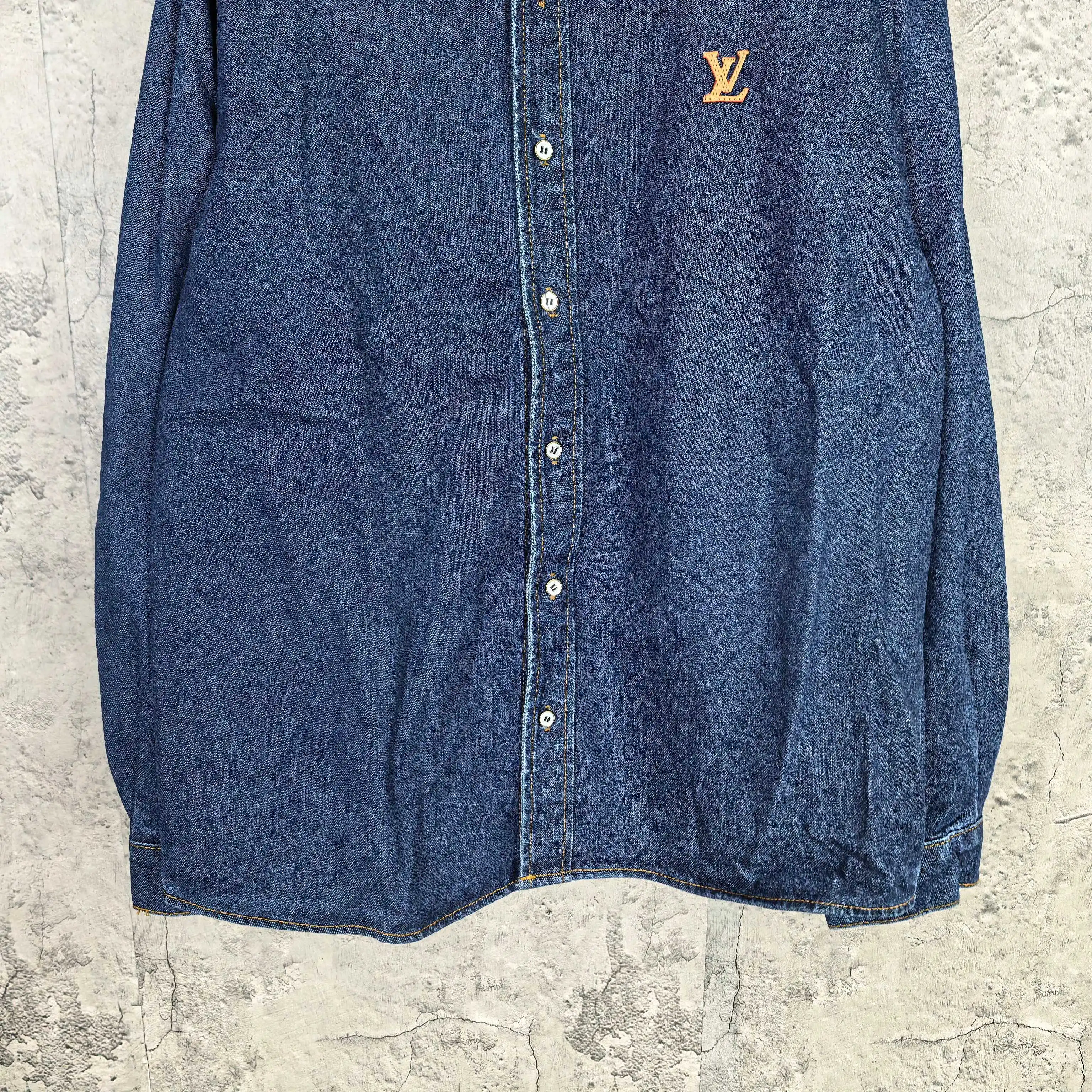 Logo-Embroidered Denim Long-Sleeve Shirt D21024504 — view 10