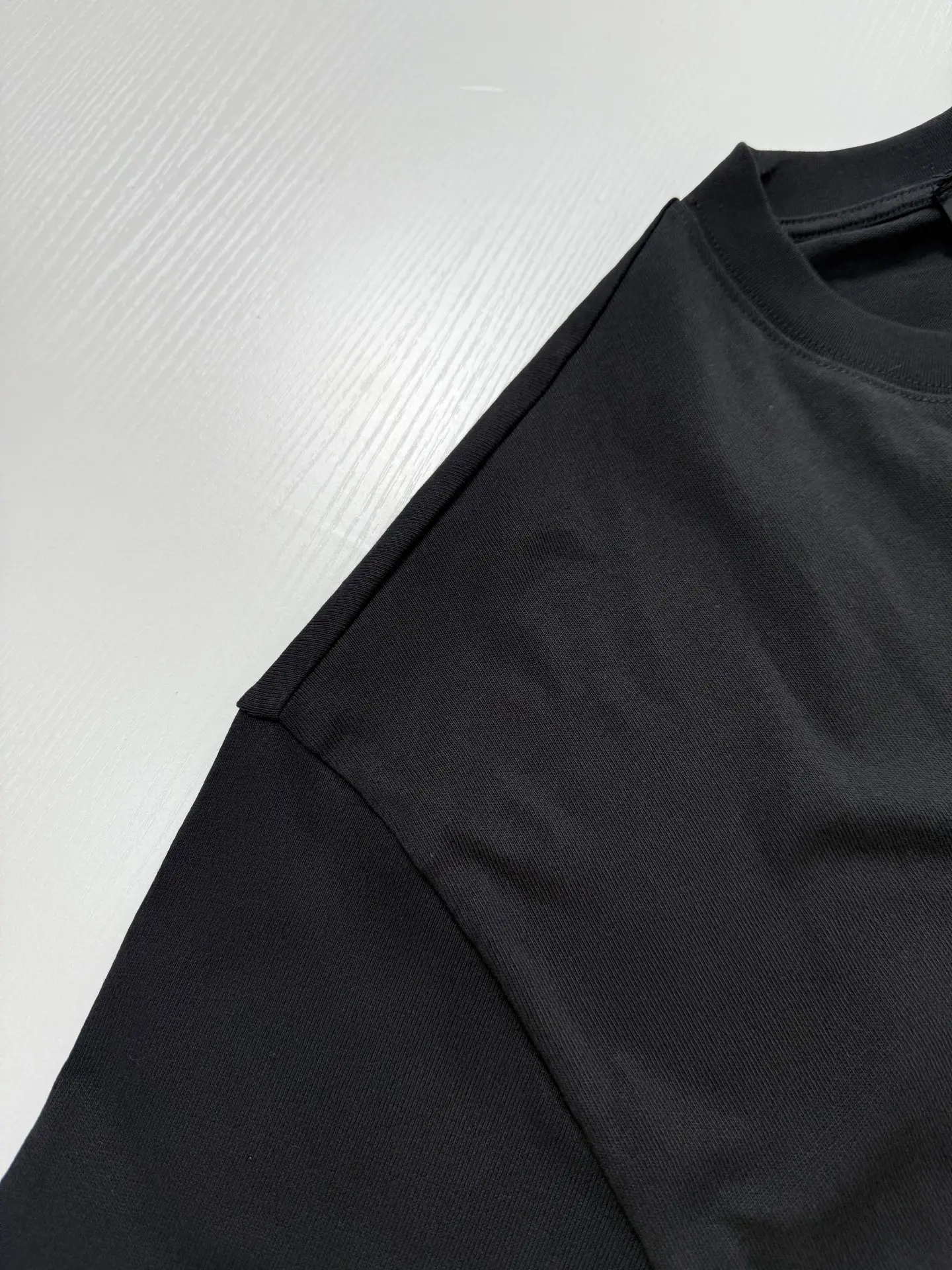 Logo-Patch Long-Sleeve Cotton T-Shirt D21022048 — view 6