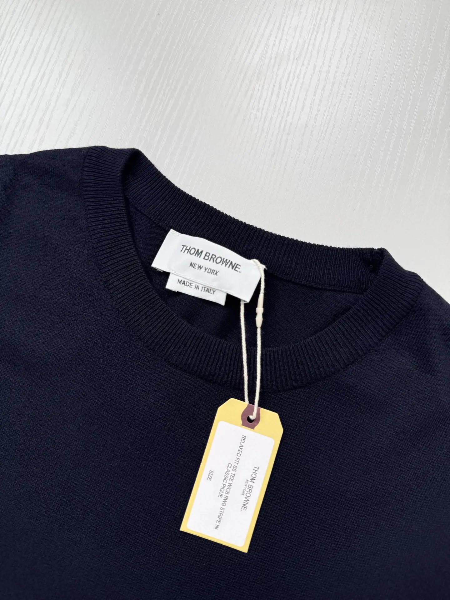 Striped Trim Fine-Knit Short-Sleeve Sweater D21018745 — view 8