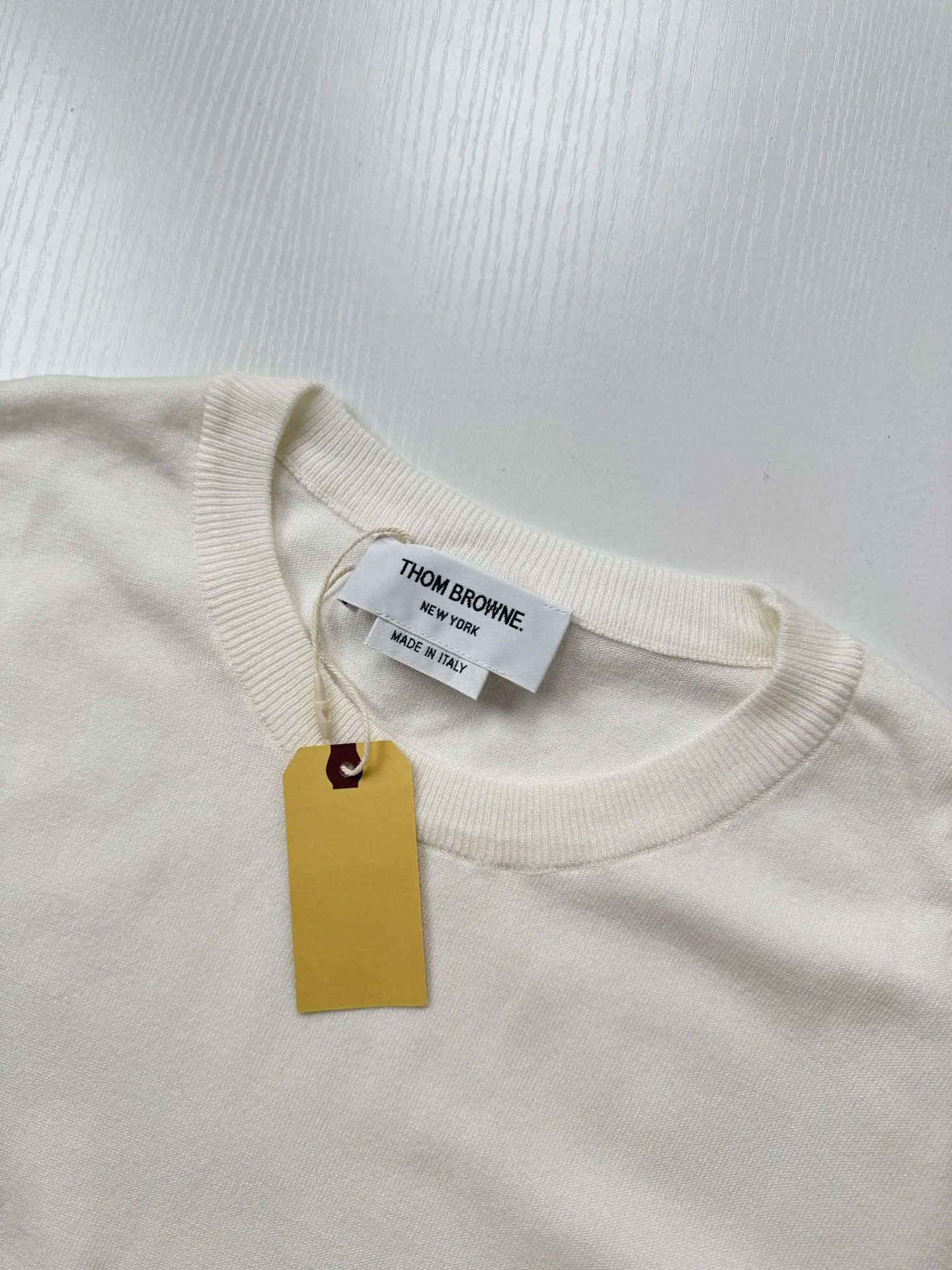 Striped Trim Fine-Knit Short-Sleeve Sweater D21018746 — view 5