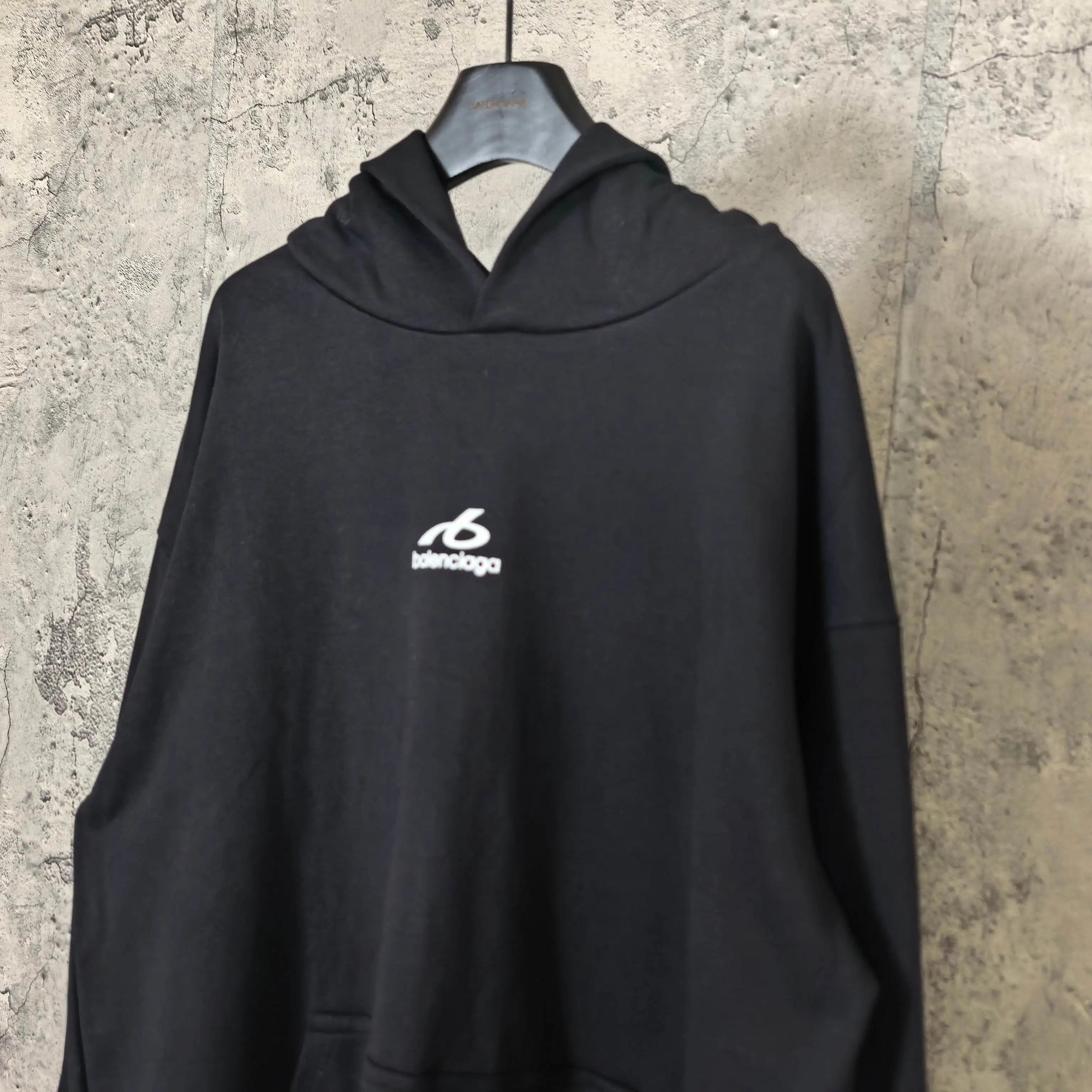 Bodies Medium Fit 3M Reflective Logo Hoodie D21524478 — view 9