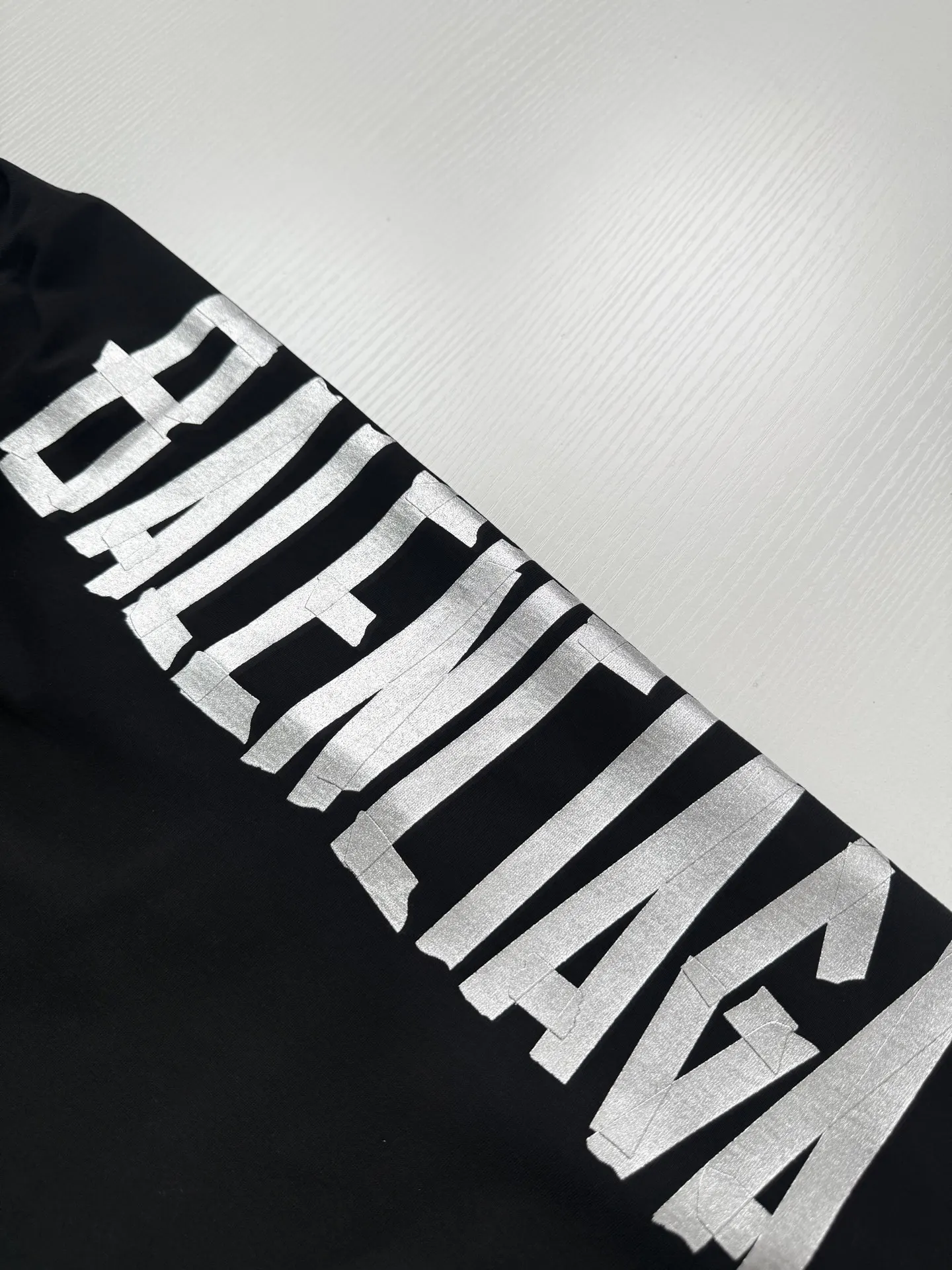 Cracked Logo Print Cotton T-Shirt D21522000 — view 7