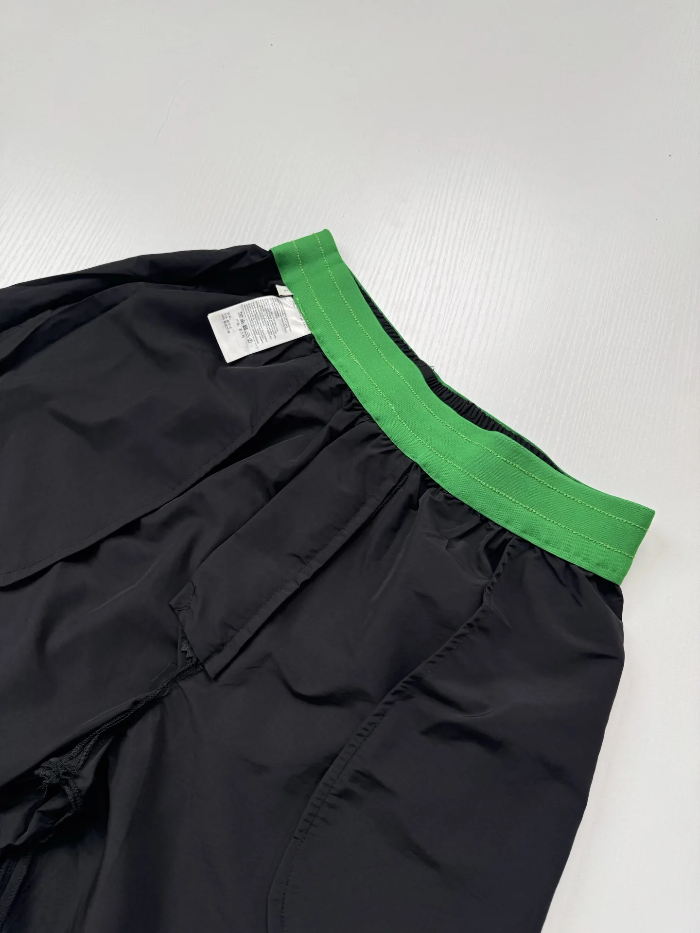 Contrast-Lined Technical Nylon Shorts D21518759 — view 10