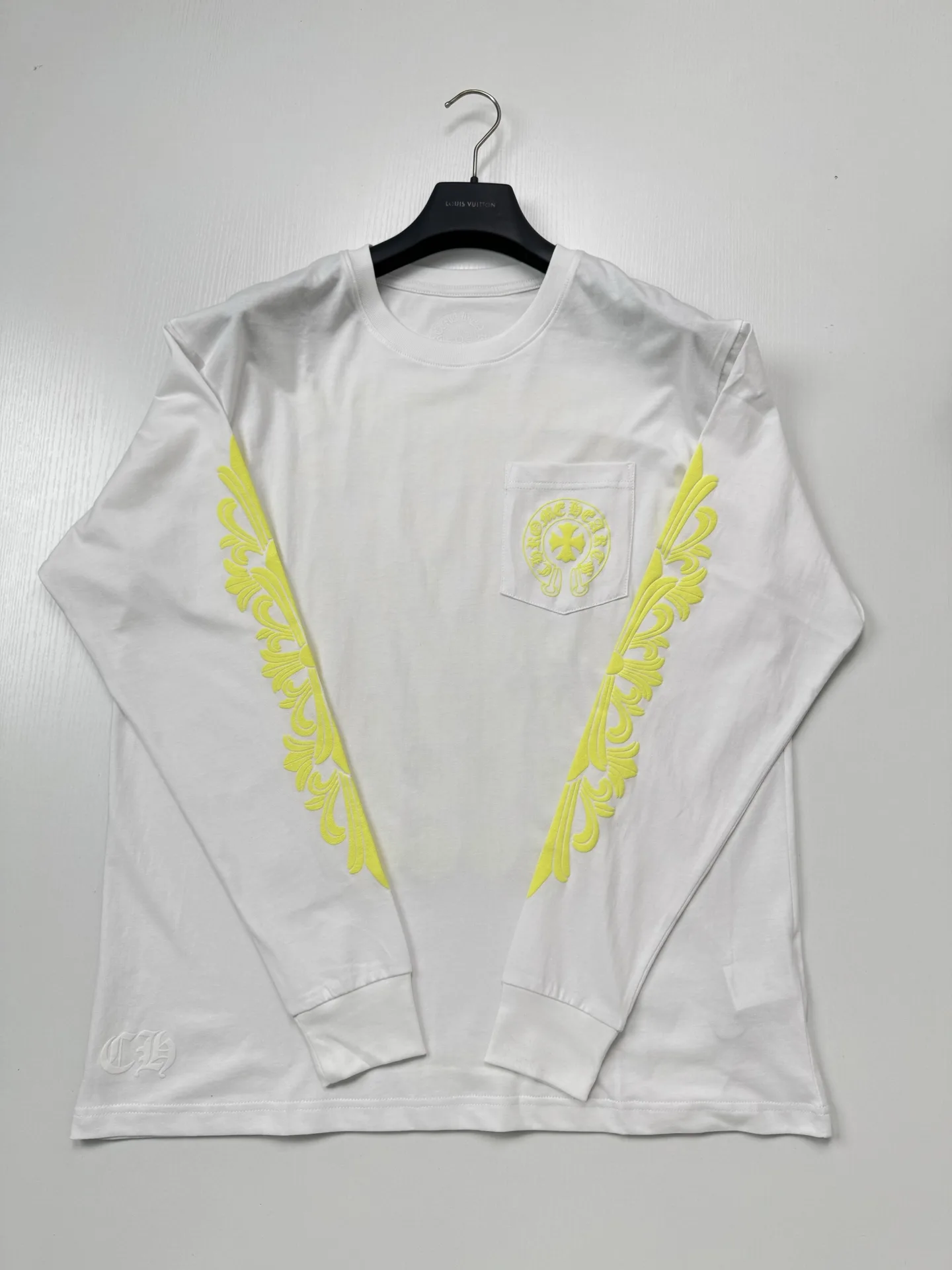 Logo-Print Long-Sleeved Cotton T-Shirt D21518735 — view 3