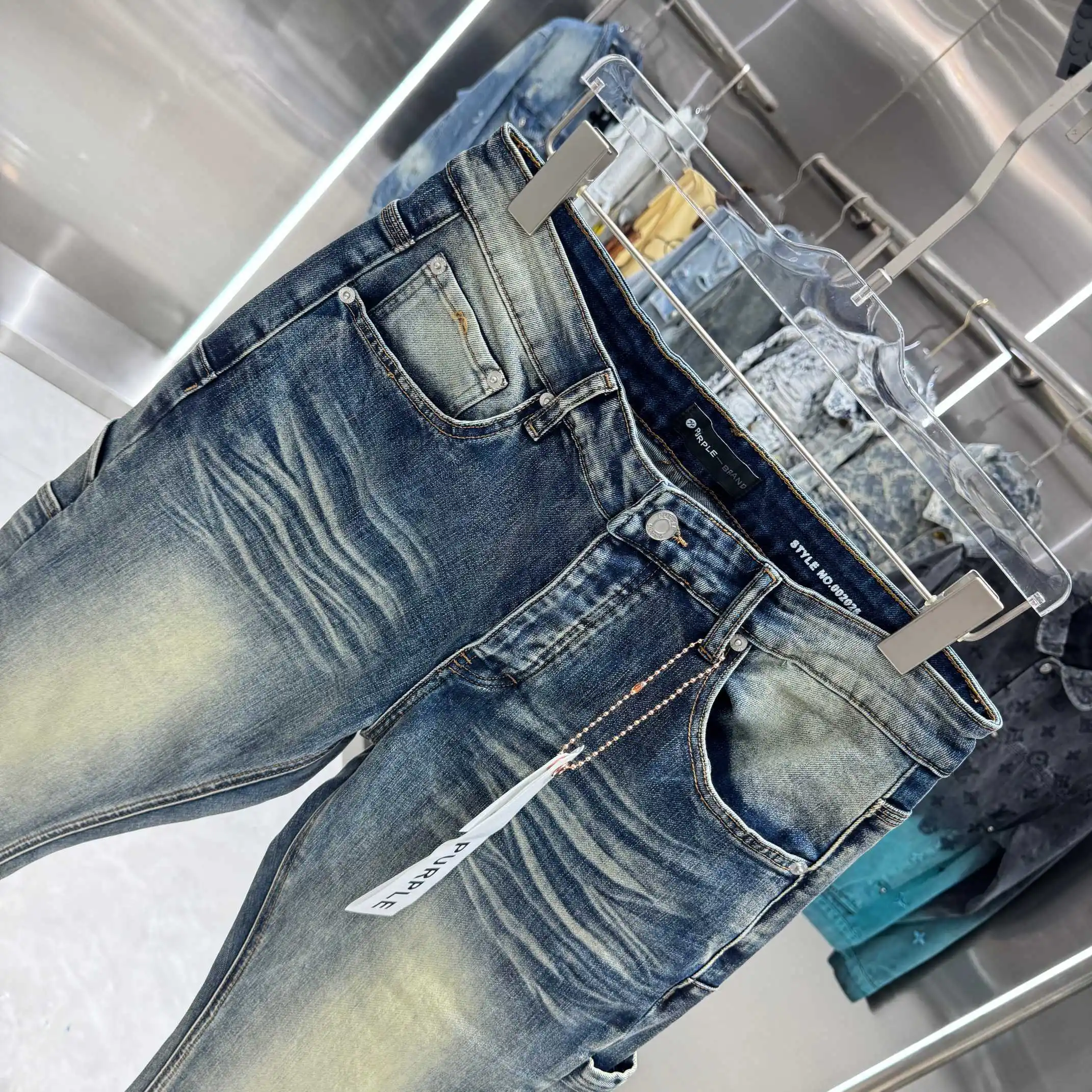 Purple Brand Distressed Slim-Flare Jeans D21519109 — view 4