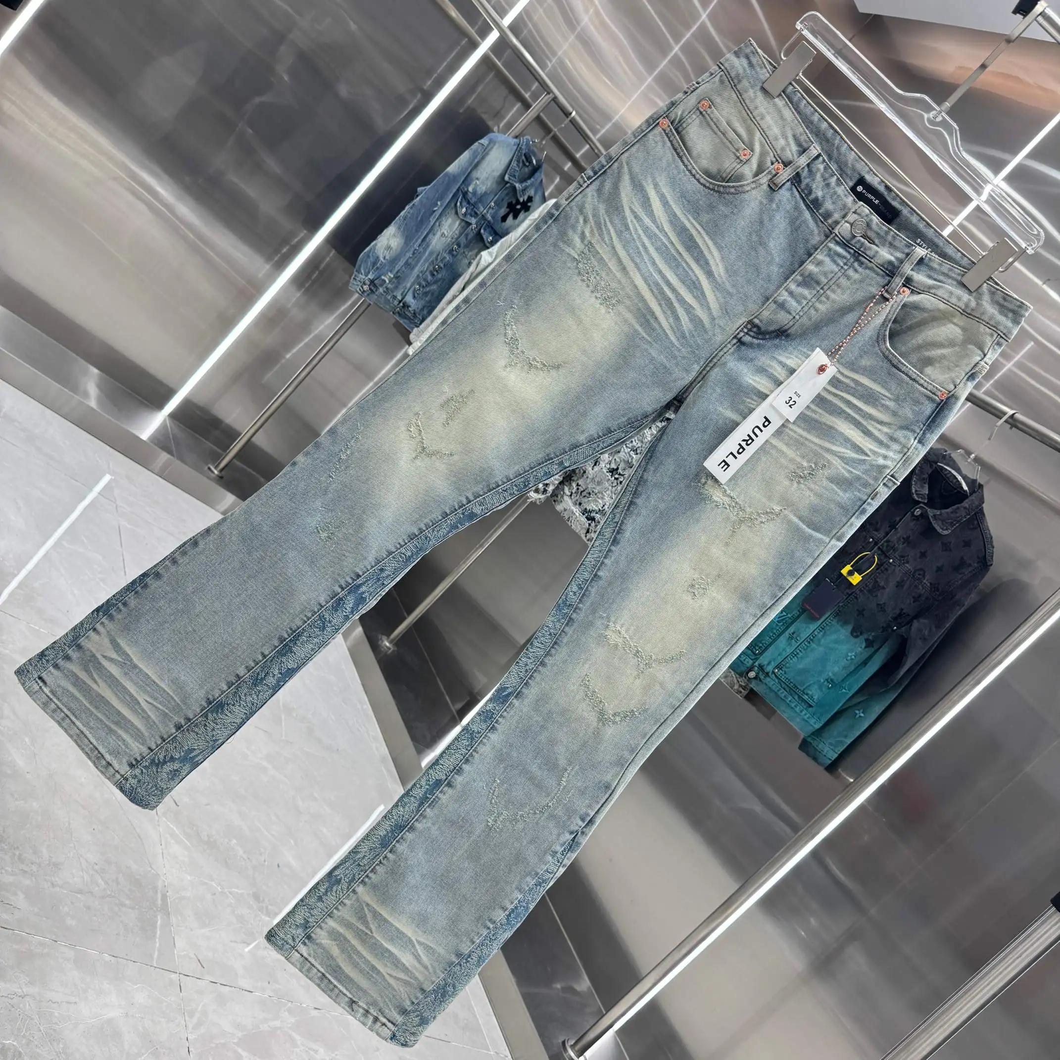 Distressed Slim-Fit Flare Jeans D21519159 — view 3