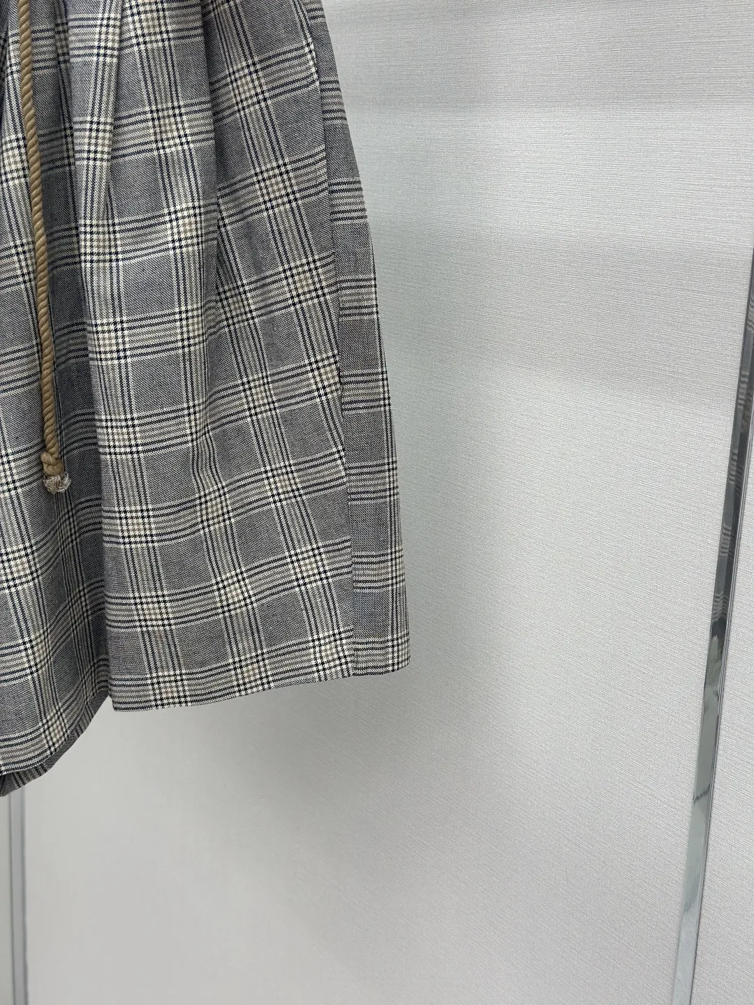 Prince of Wales Check Linen-Blend Shorts D21519193 — view 7