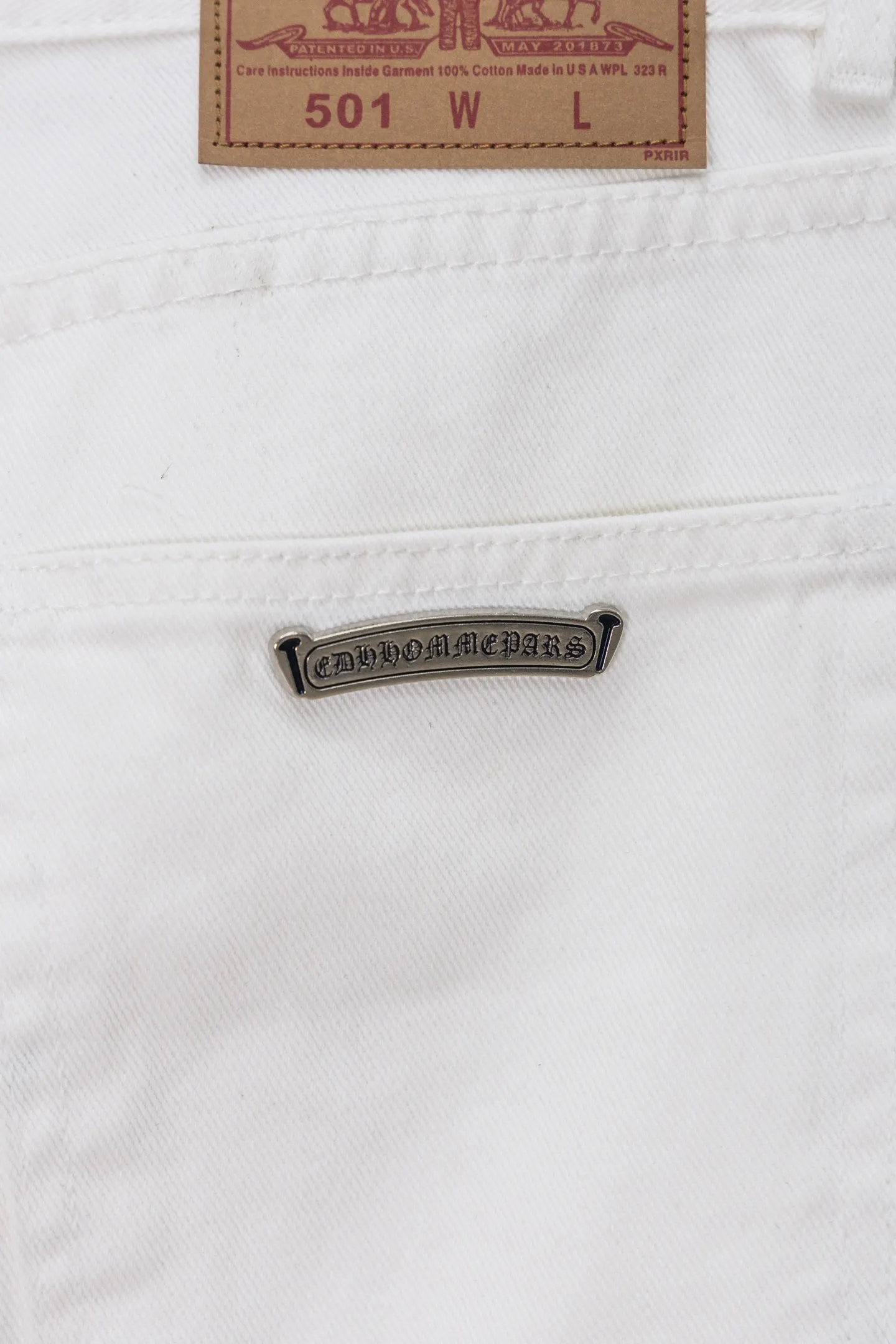 Leopard Cross Patch Straight-Leg Jeans D21519749 — view 12