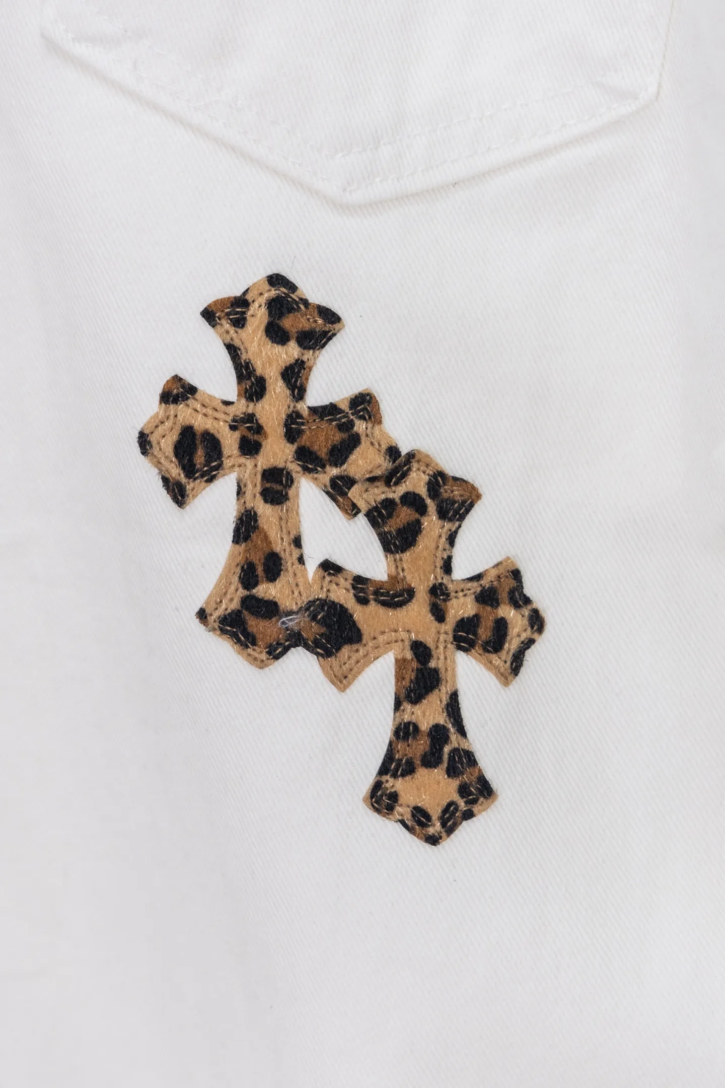 Leopard Cross Patch Straight-Leg Jeans D21519749 — view 13