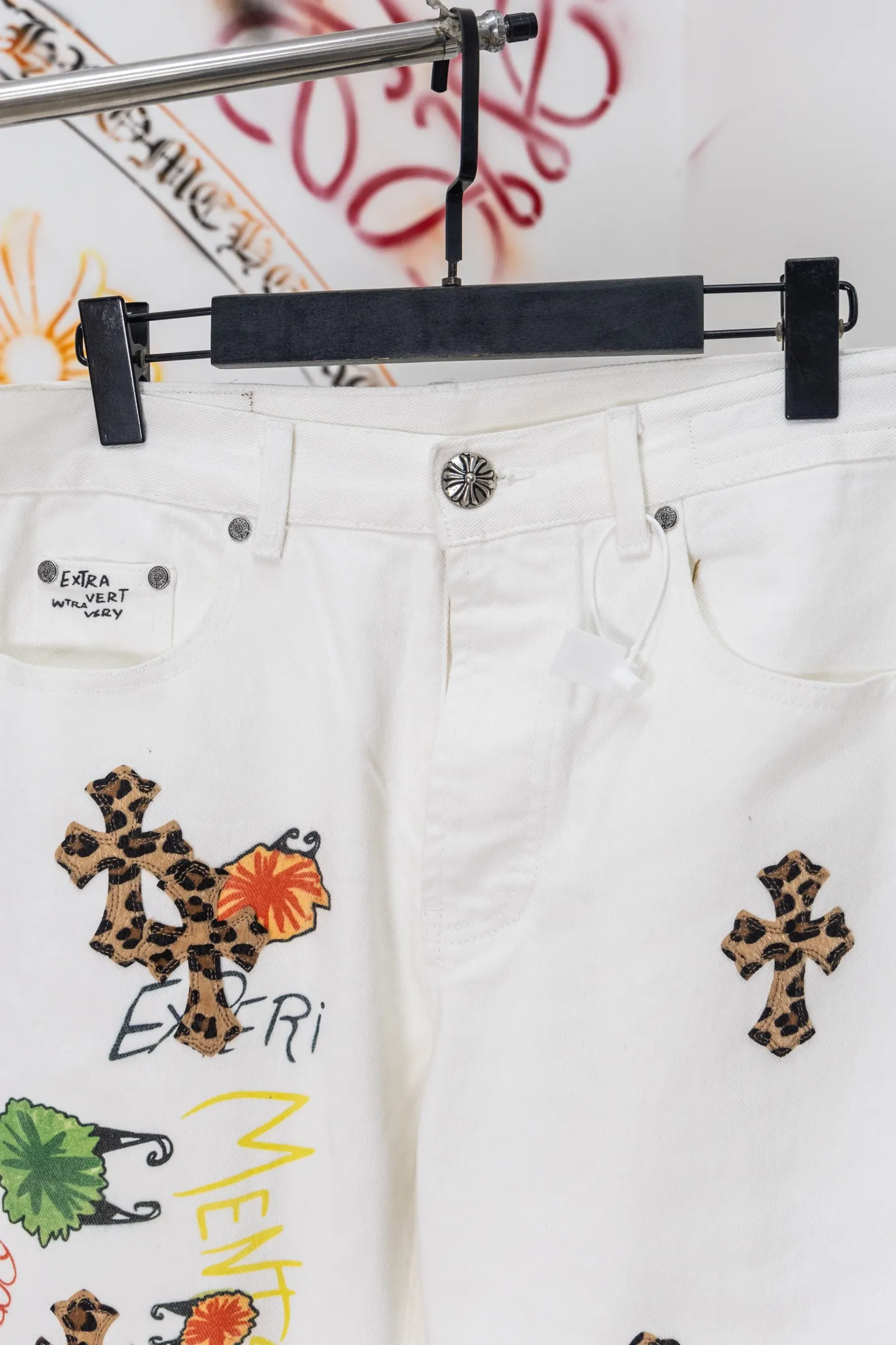 Leopard Cross Patch Straight-Leg Jeans D21519750 — view 3