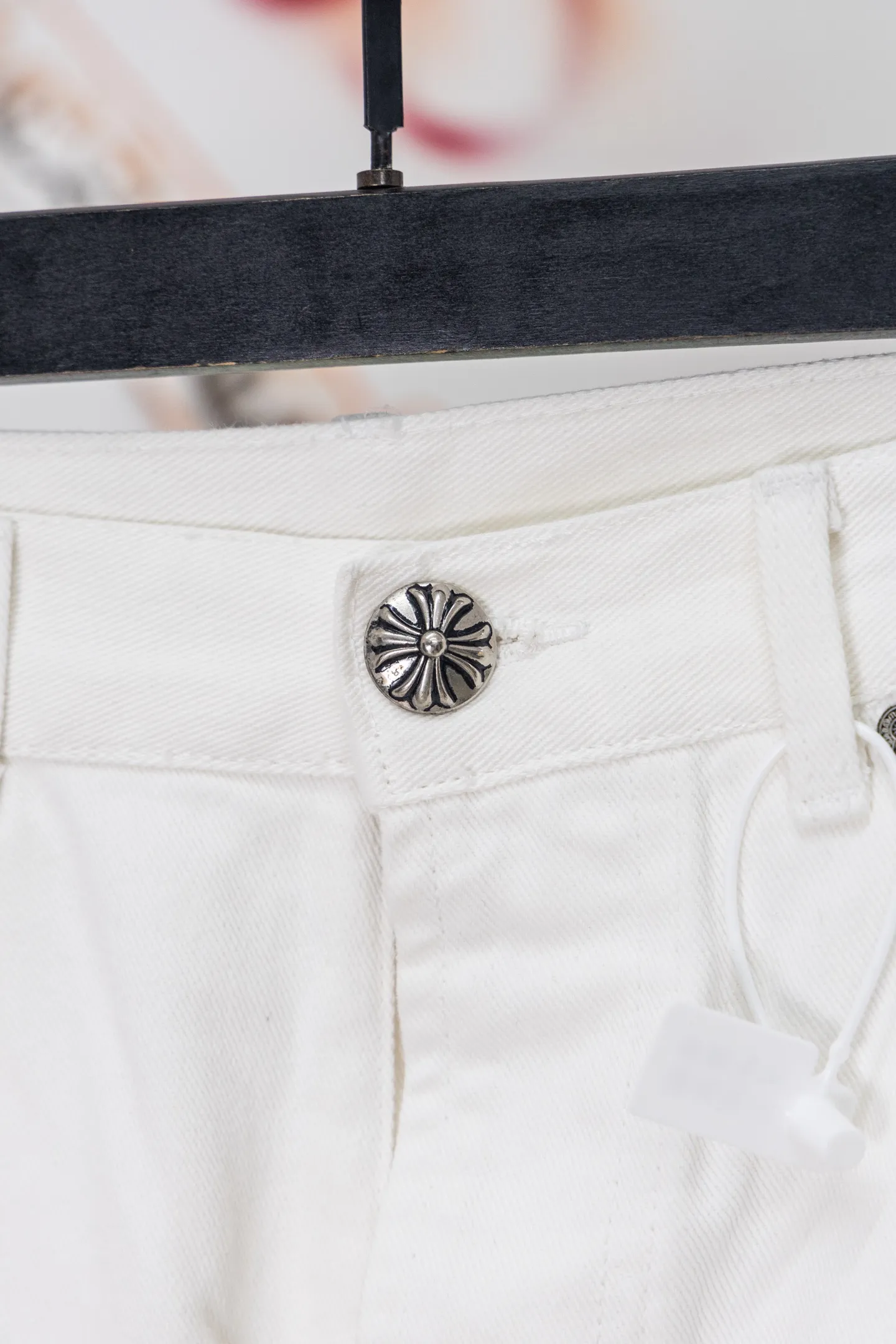 Leopard Cross Patch Straight-Leg Jeans D21519750 — view 4