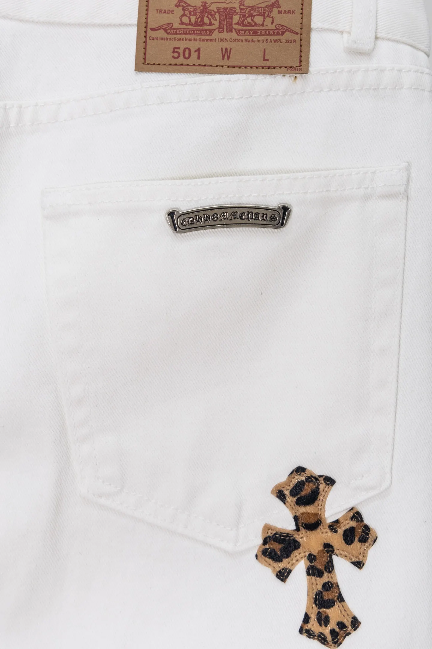 Leopard Cross Patch Straight-Leg Jeans D21519750 — view 12