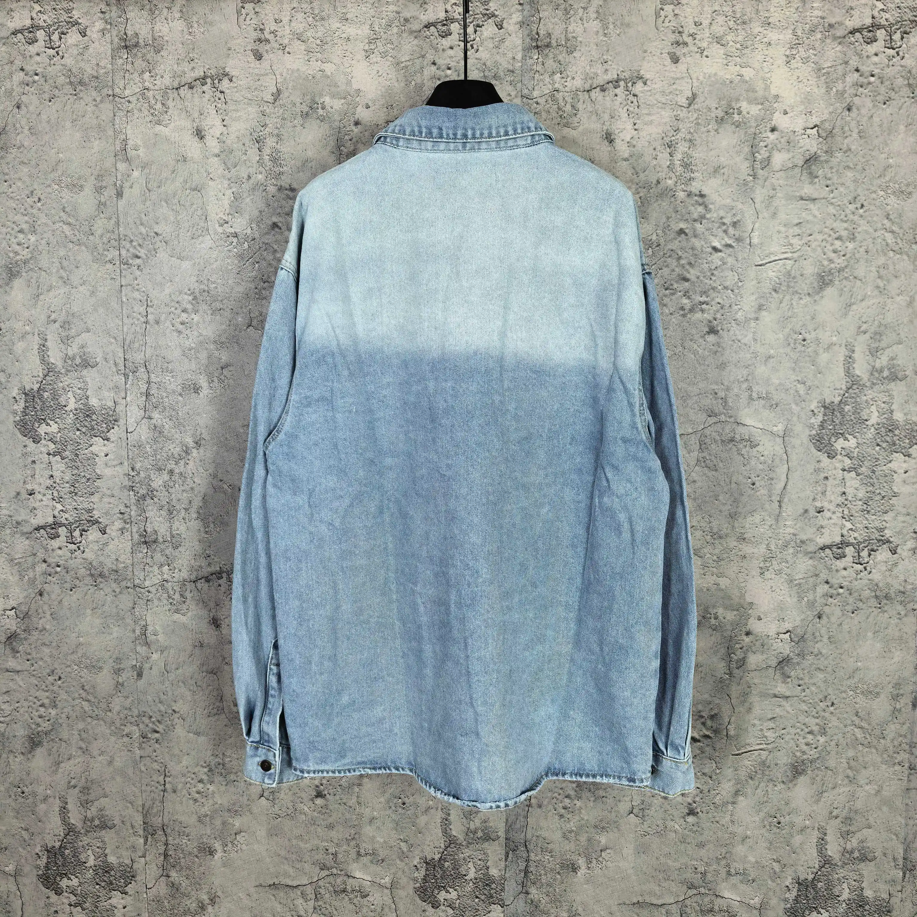 Oversized Washed Denim Shirt Jacket D22024469 — view 2