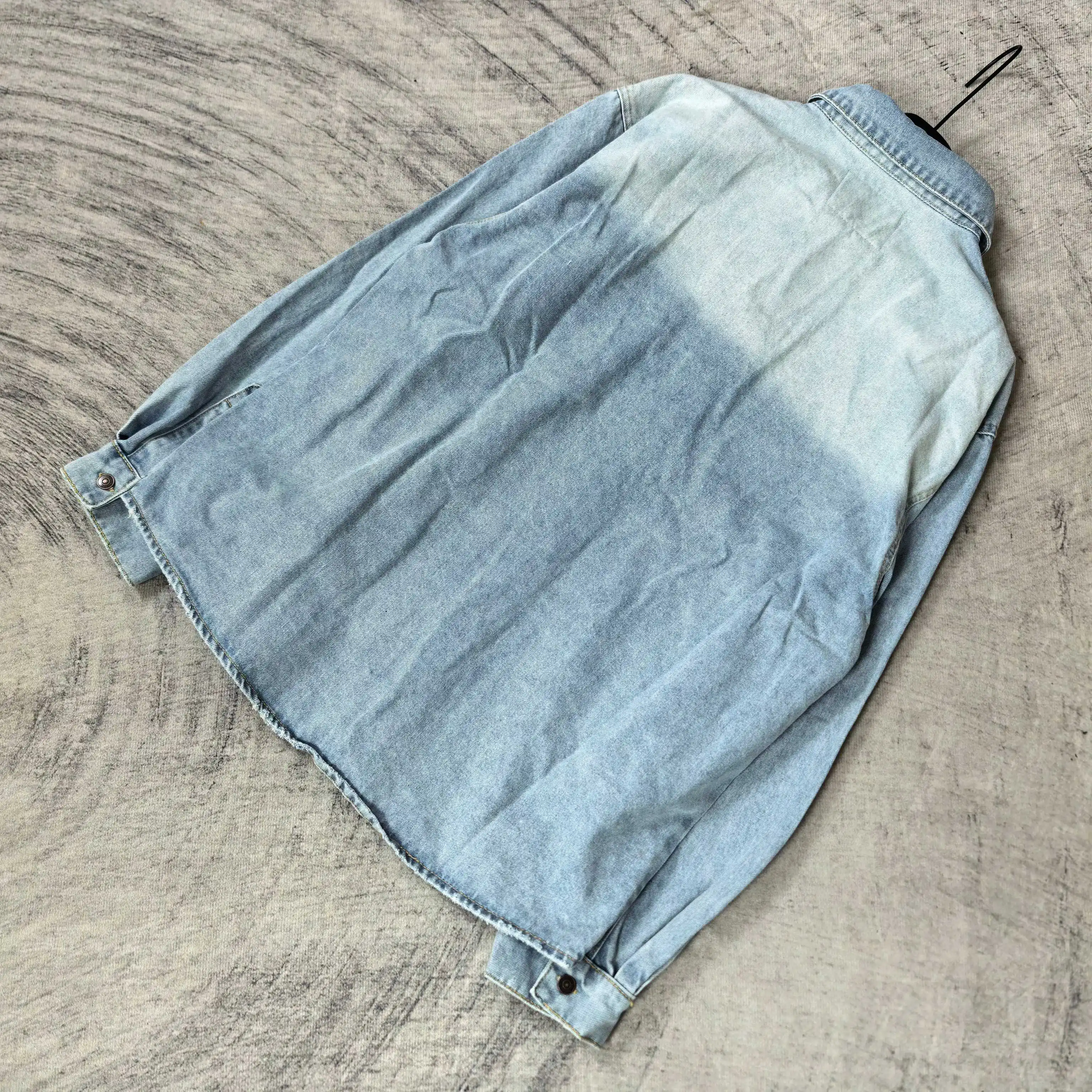 Oversized Washed Denim Shirt Jacket D22024469 — view 5