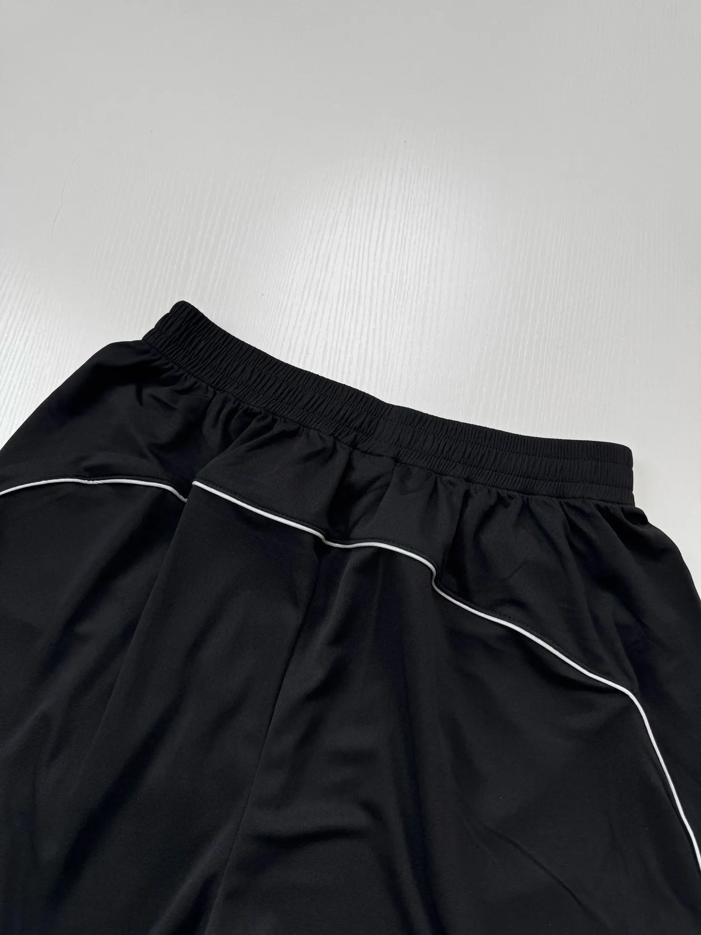 Soccer Series Logo-Embroidered Technical Shorts D22018748 — view 4