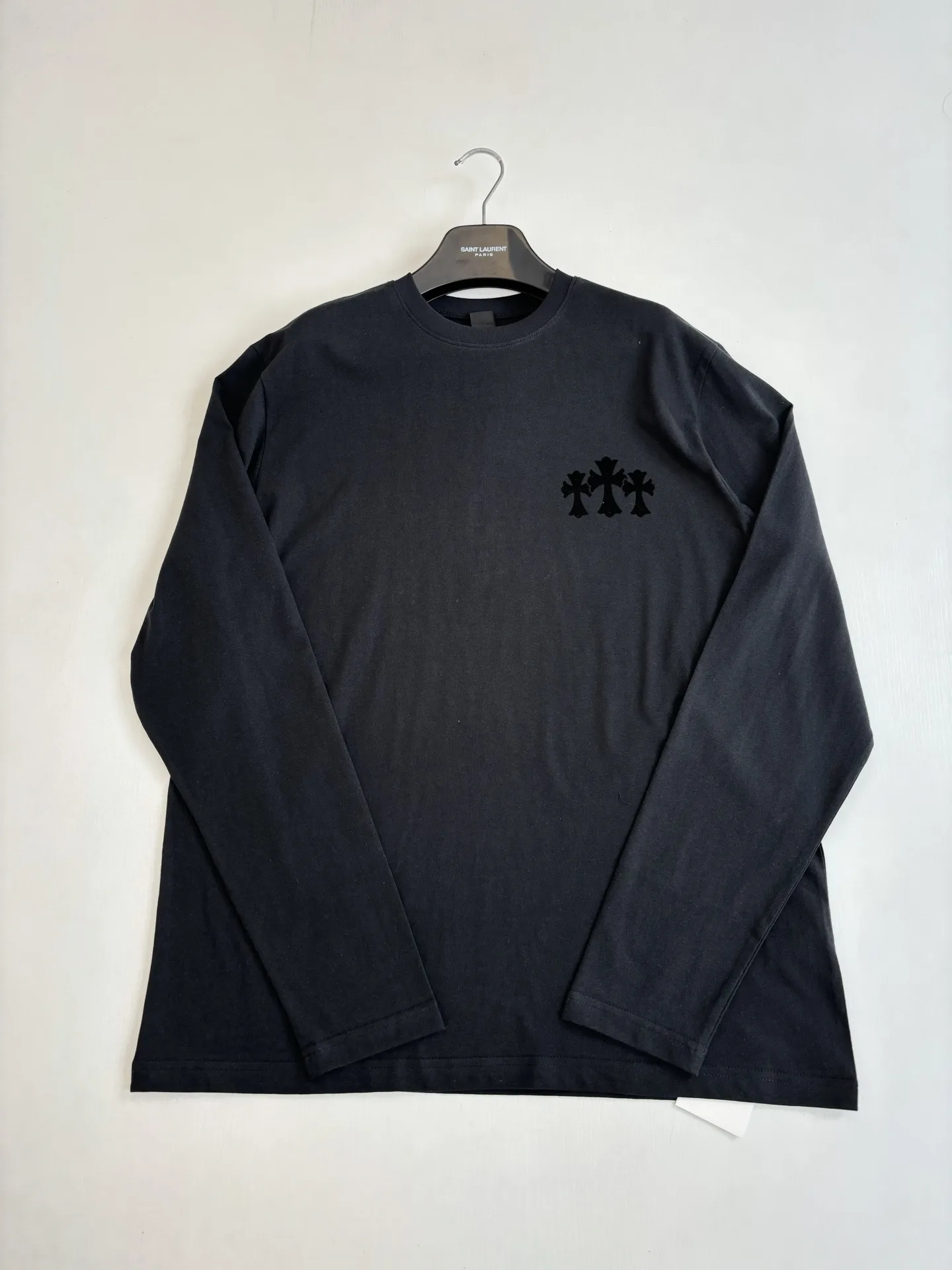 Flocked Cross Logo Long-Sleeve T-Shirt D22018618 — view 3