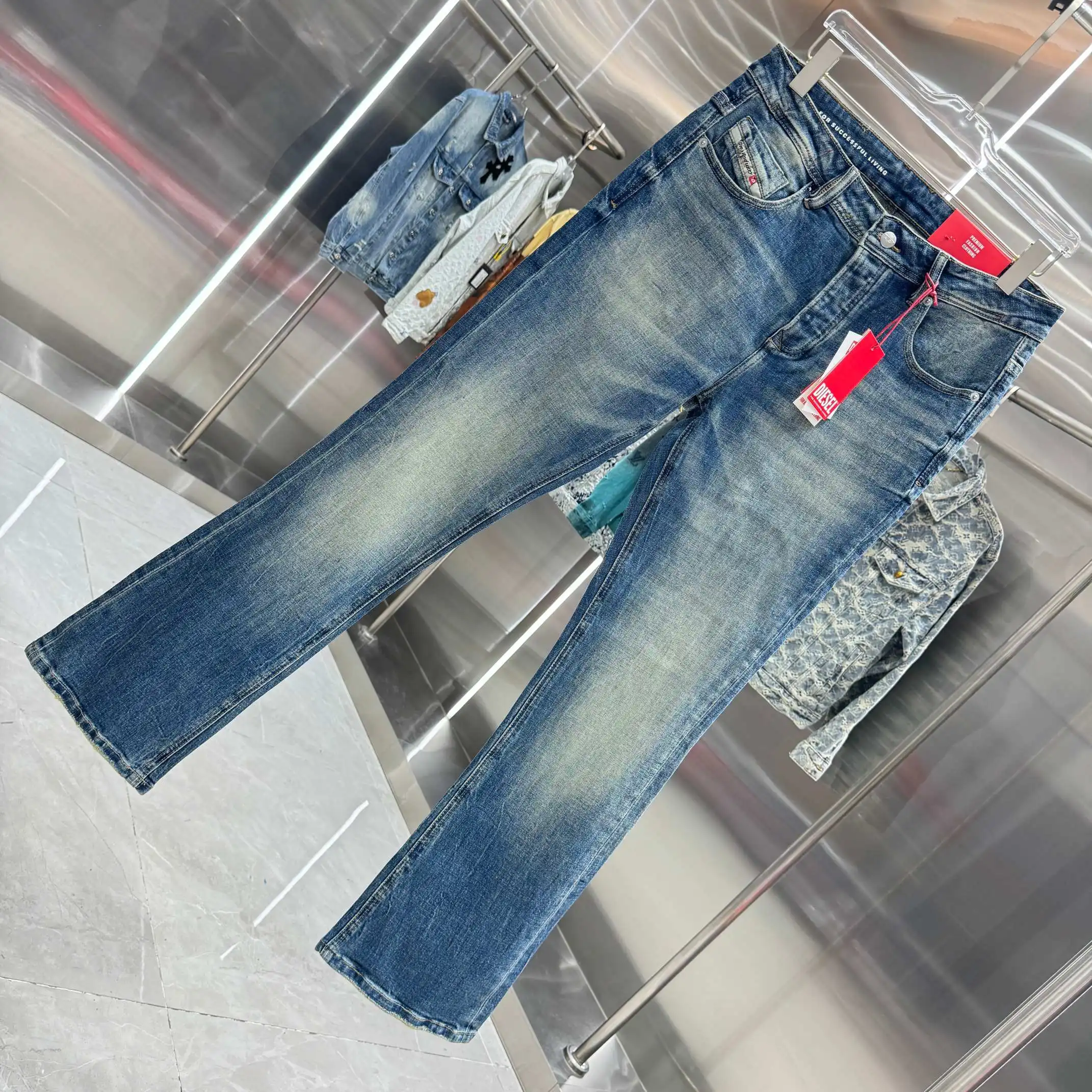 Washed Bootcut Flare Jeans D22019123 — view 3