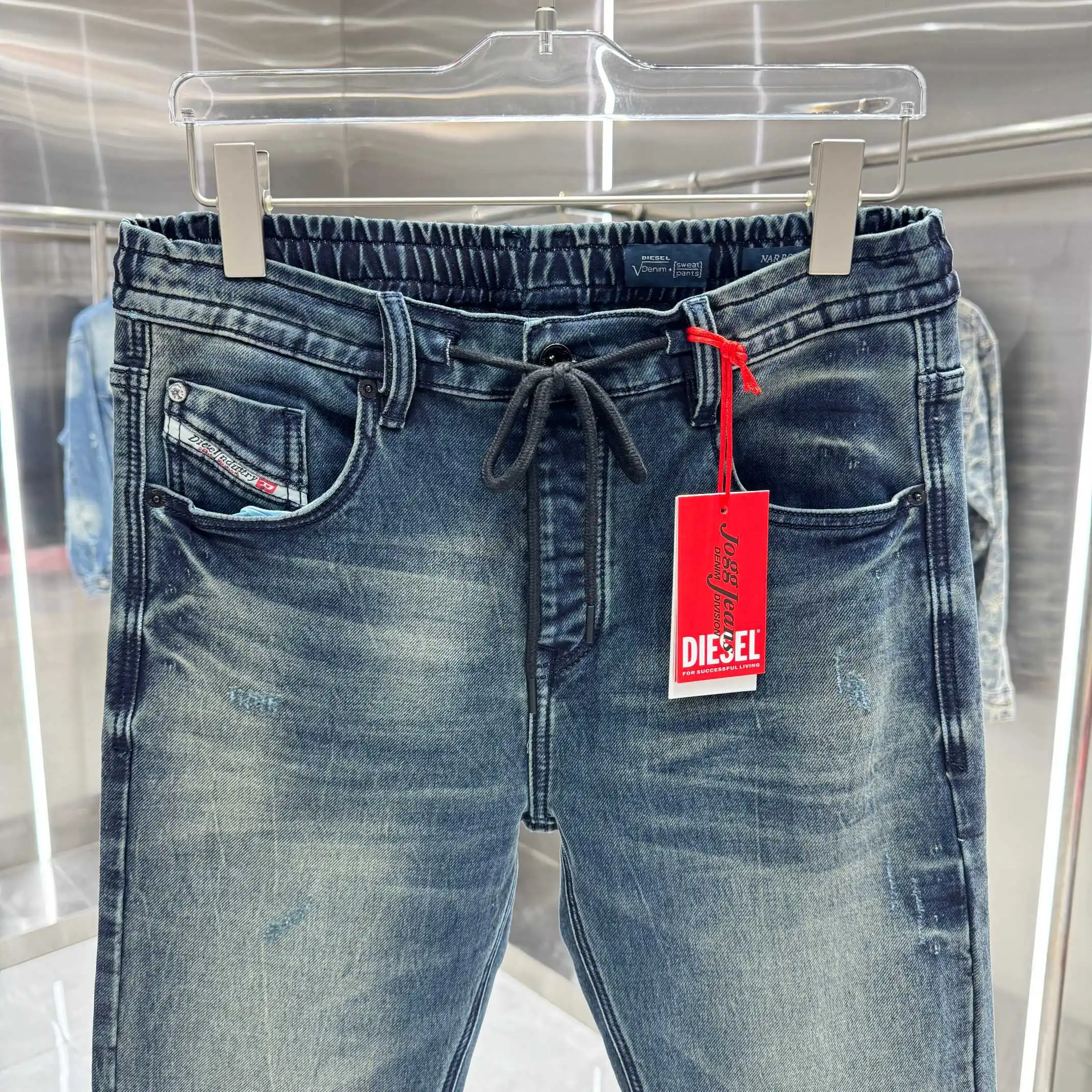 Straight-Leg Washed Denim JoggJeans D22019120 — view 6