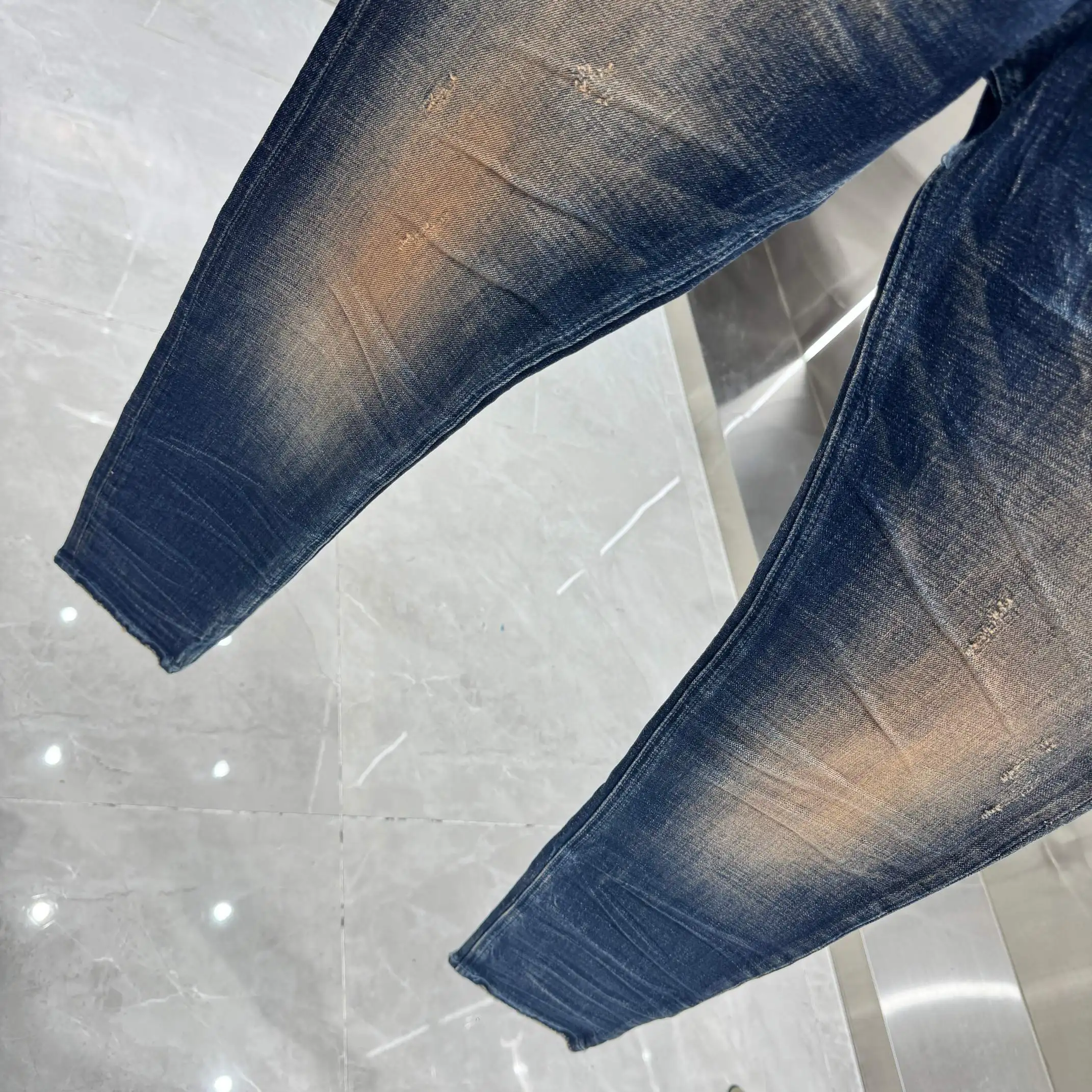 Distressed Slim-Fit Stretch Jeans D22019051 — view 9
