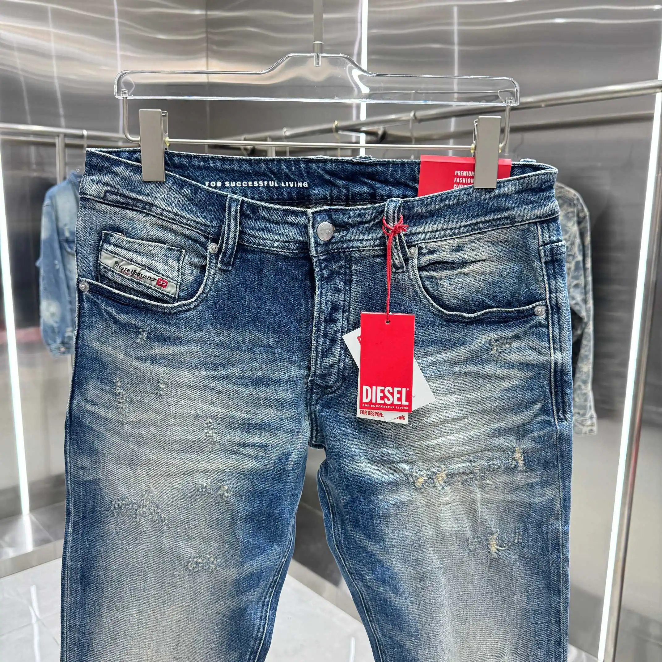 Distressed Slim-Fit Washed Jeans D22019132 — view 6